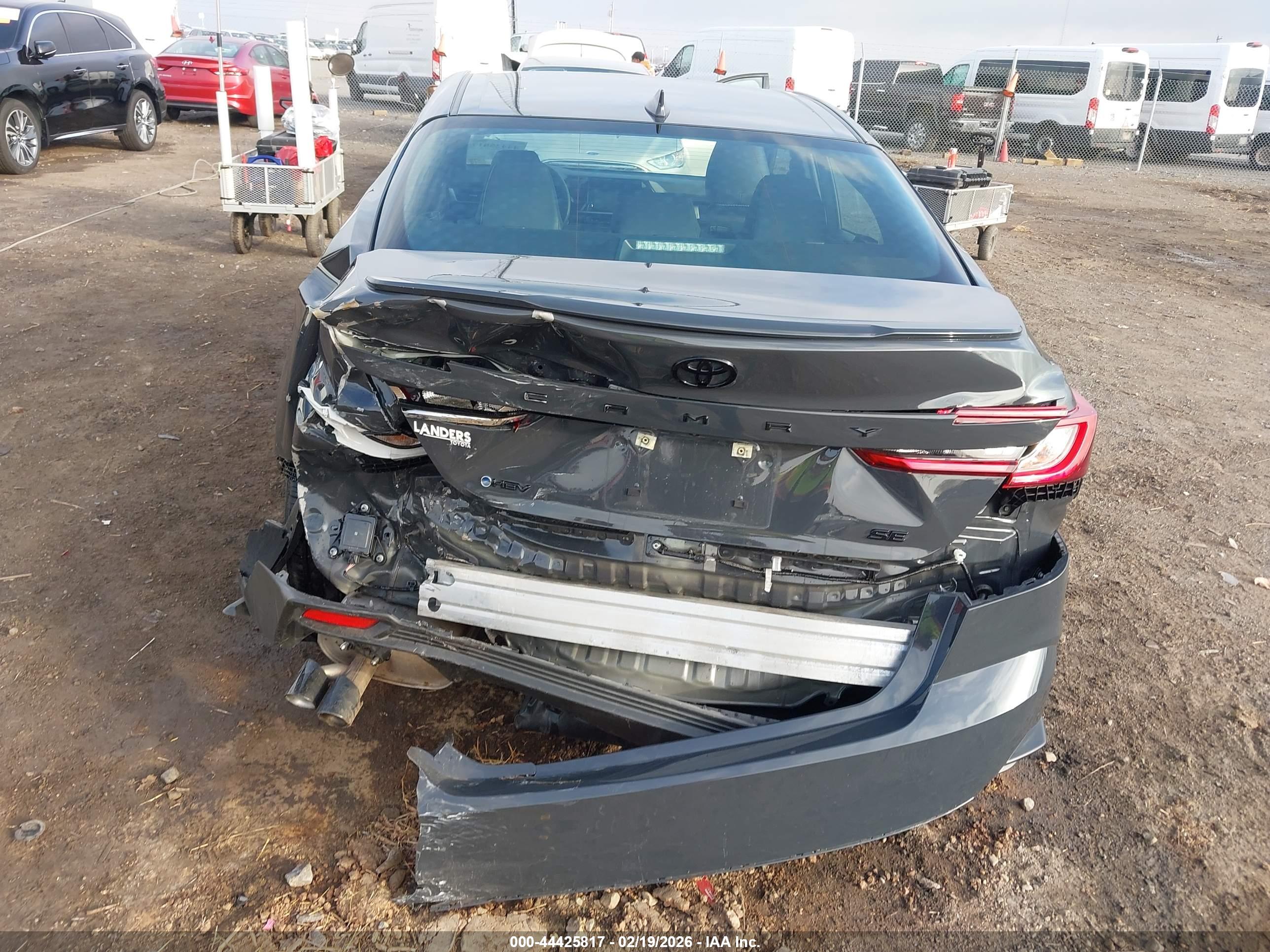 TOYOTA CAMRY image 6