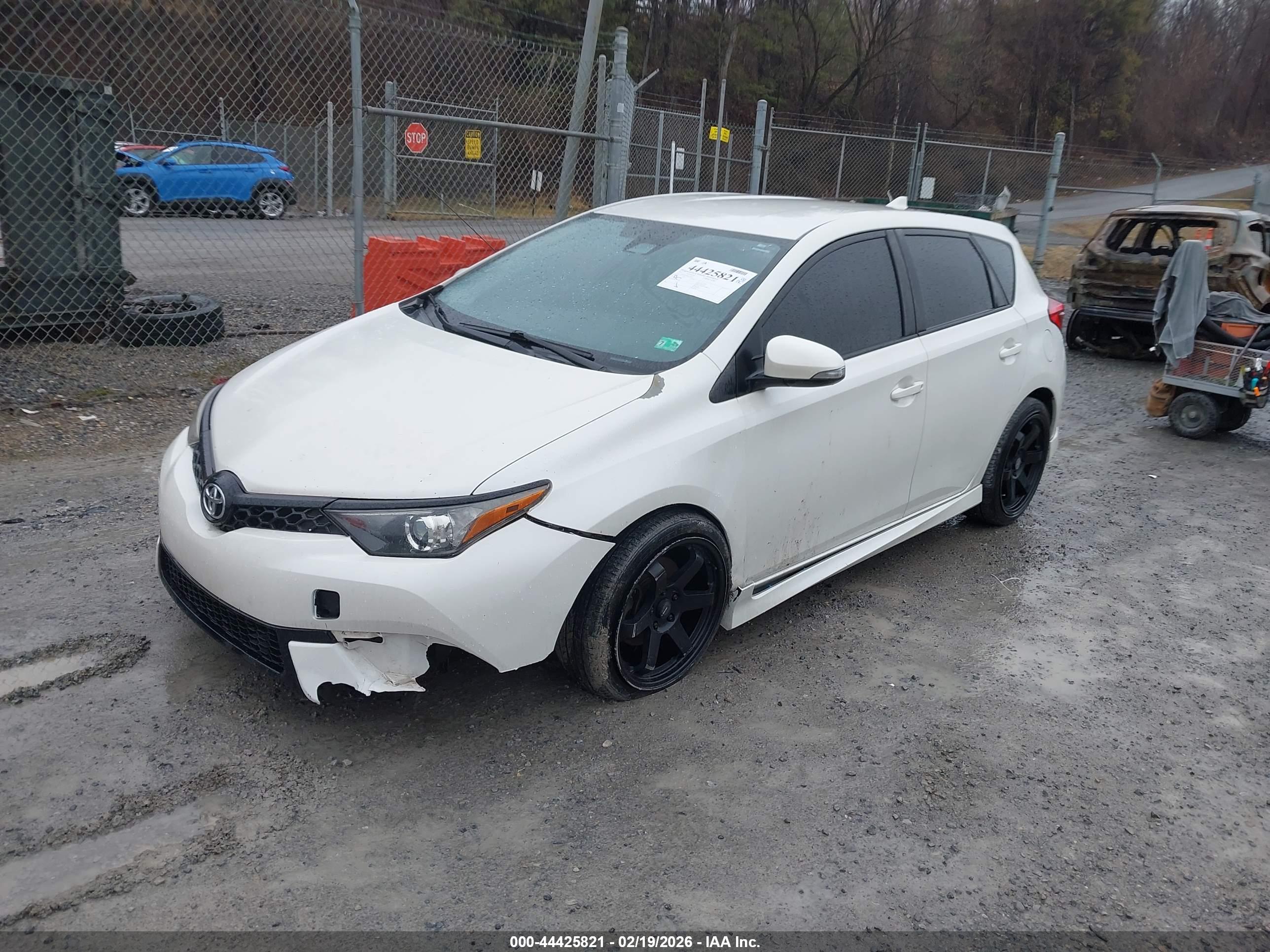 TOYOTA COROLLA image 2
