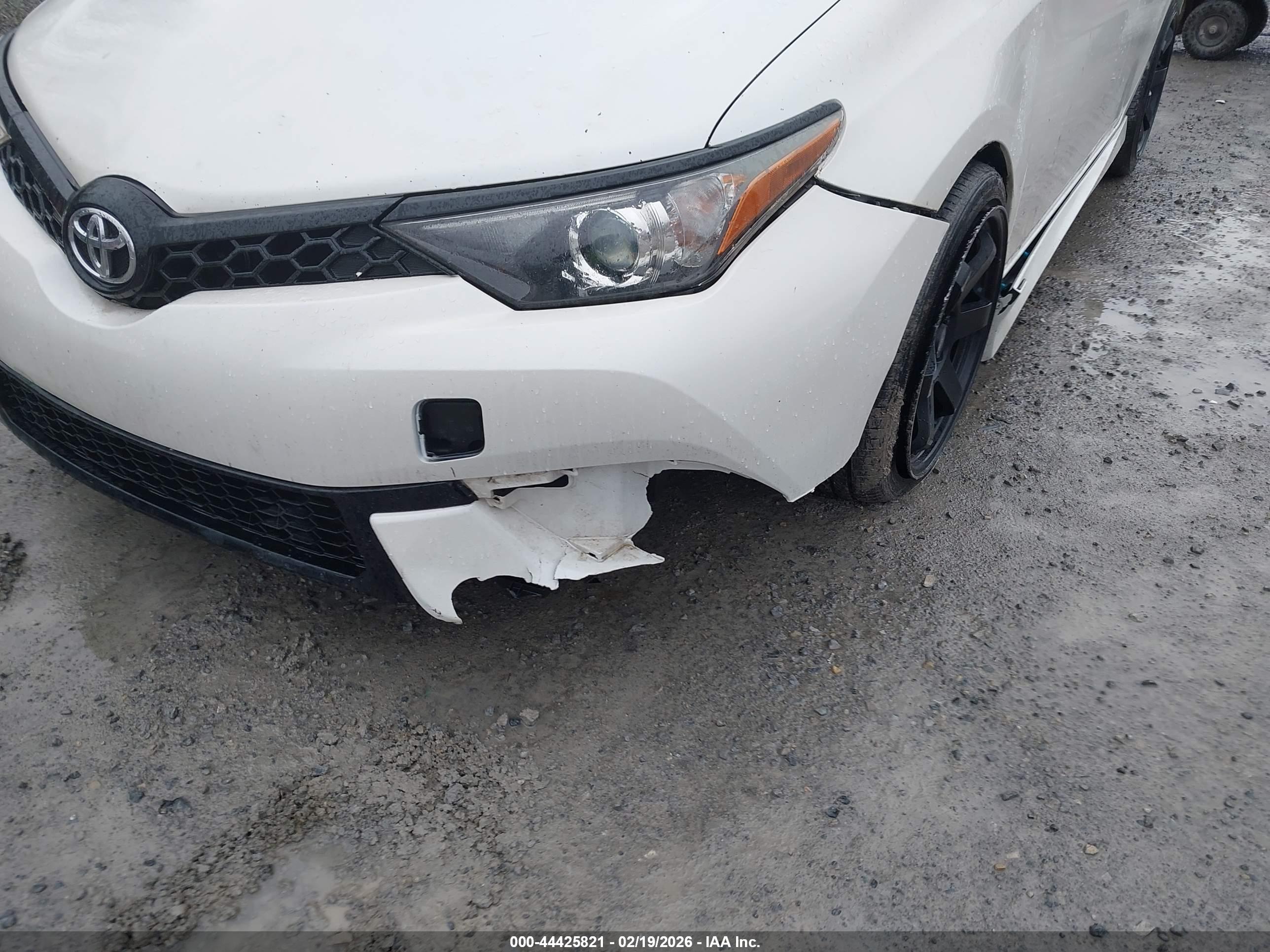 TOYOTA COROLLA image 6
