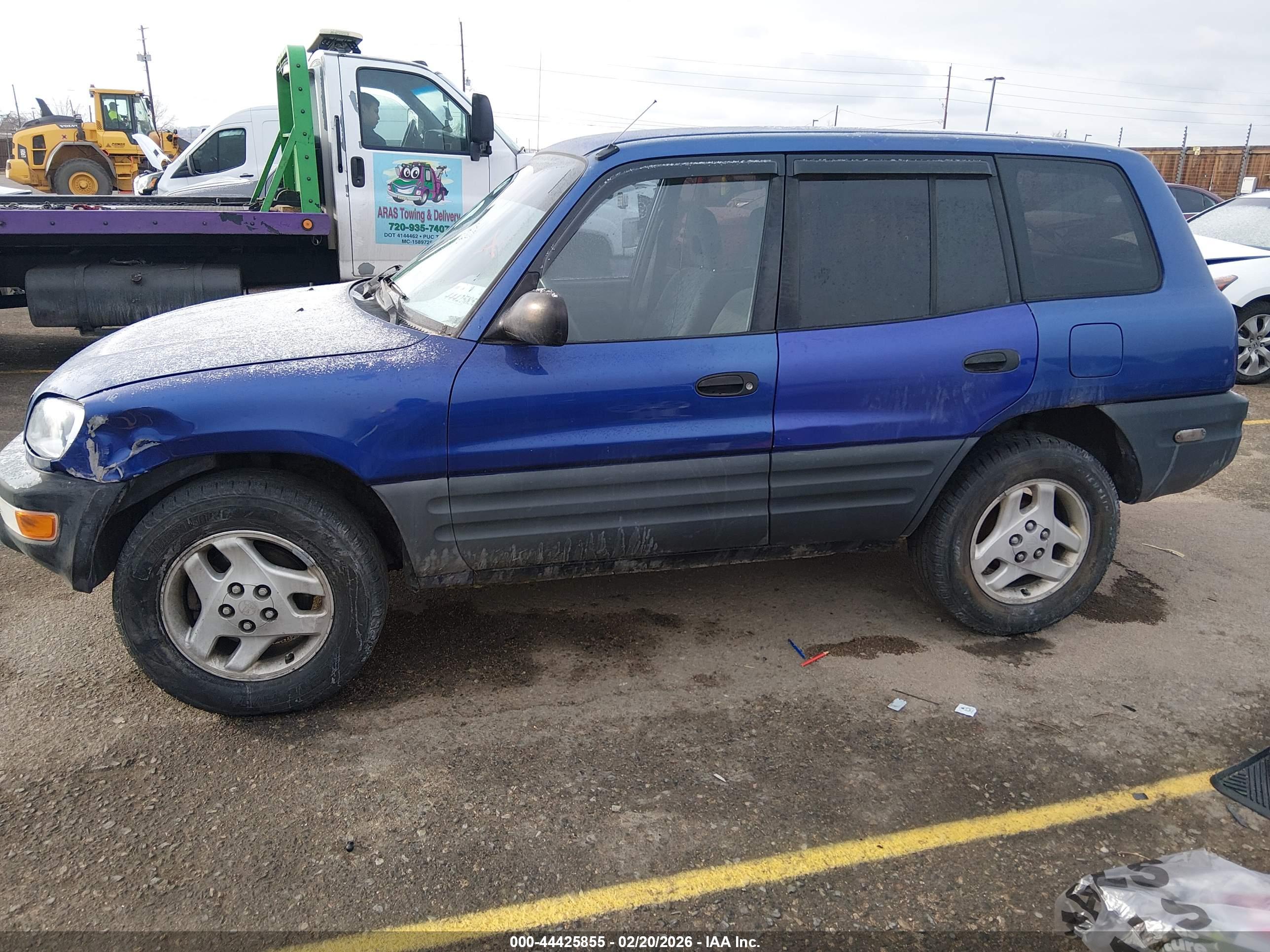 TOYOTA RAV4 image 2