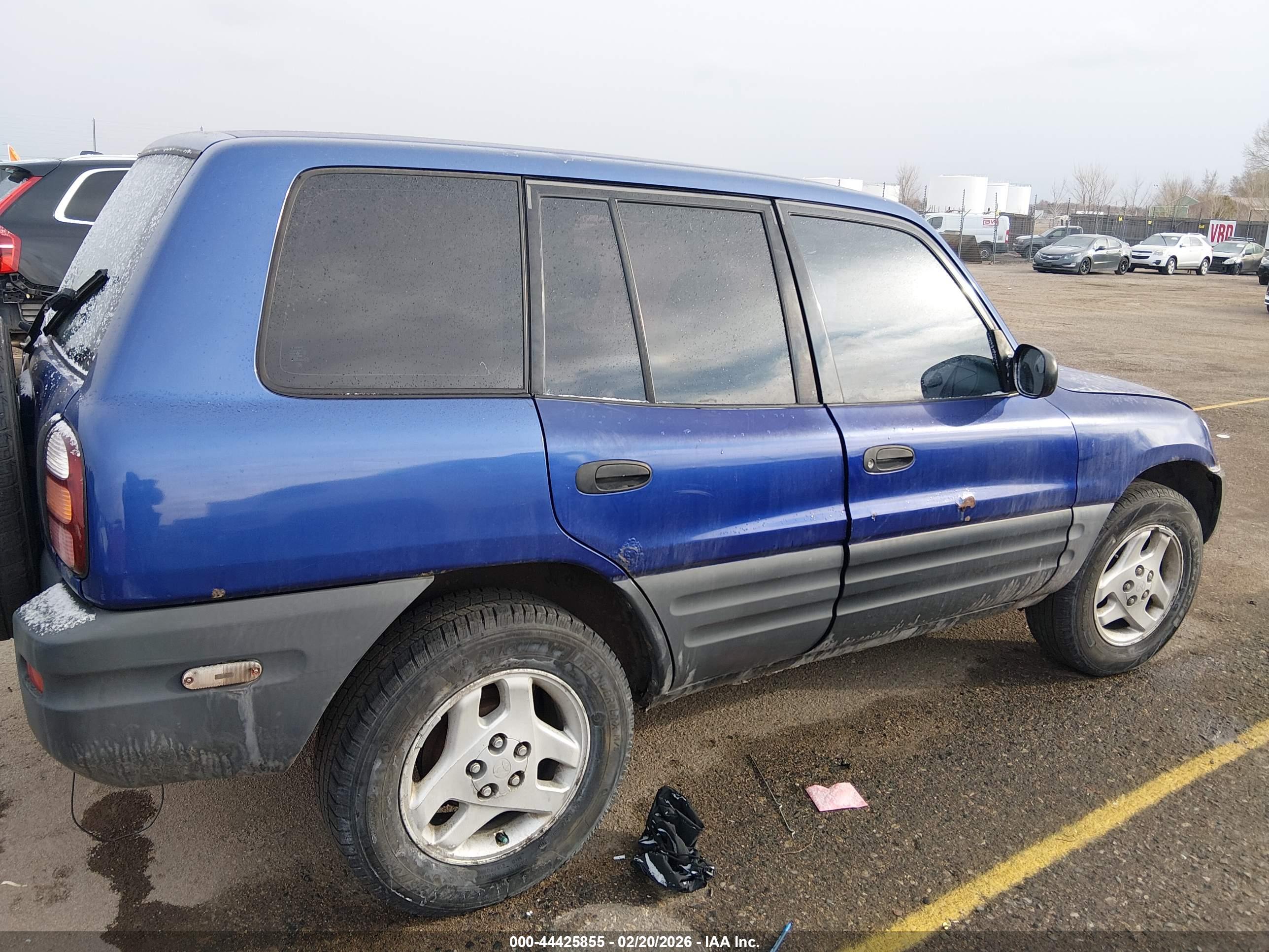 TOYOTA RAV4 image 4