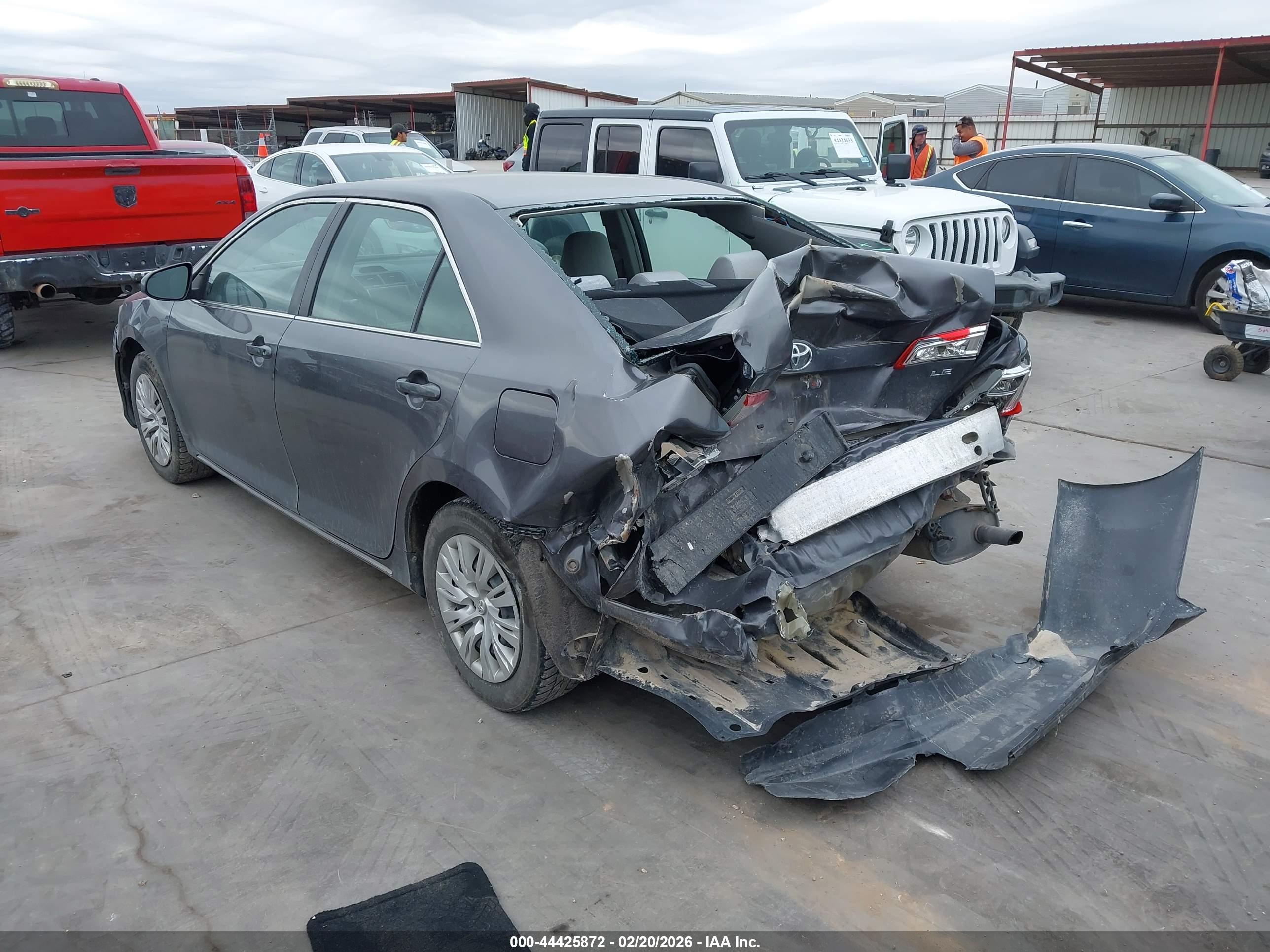 TOYOTA CAMRY image 3