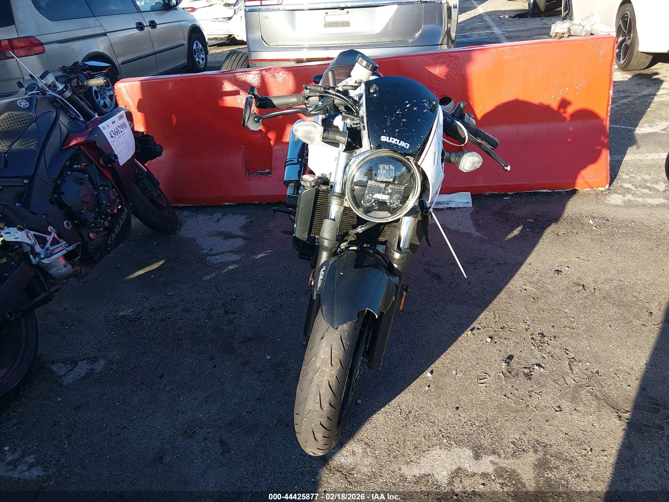 SUZUKI SV650 image 5