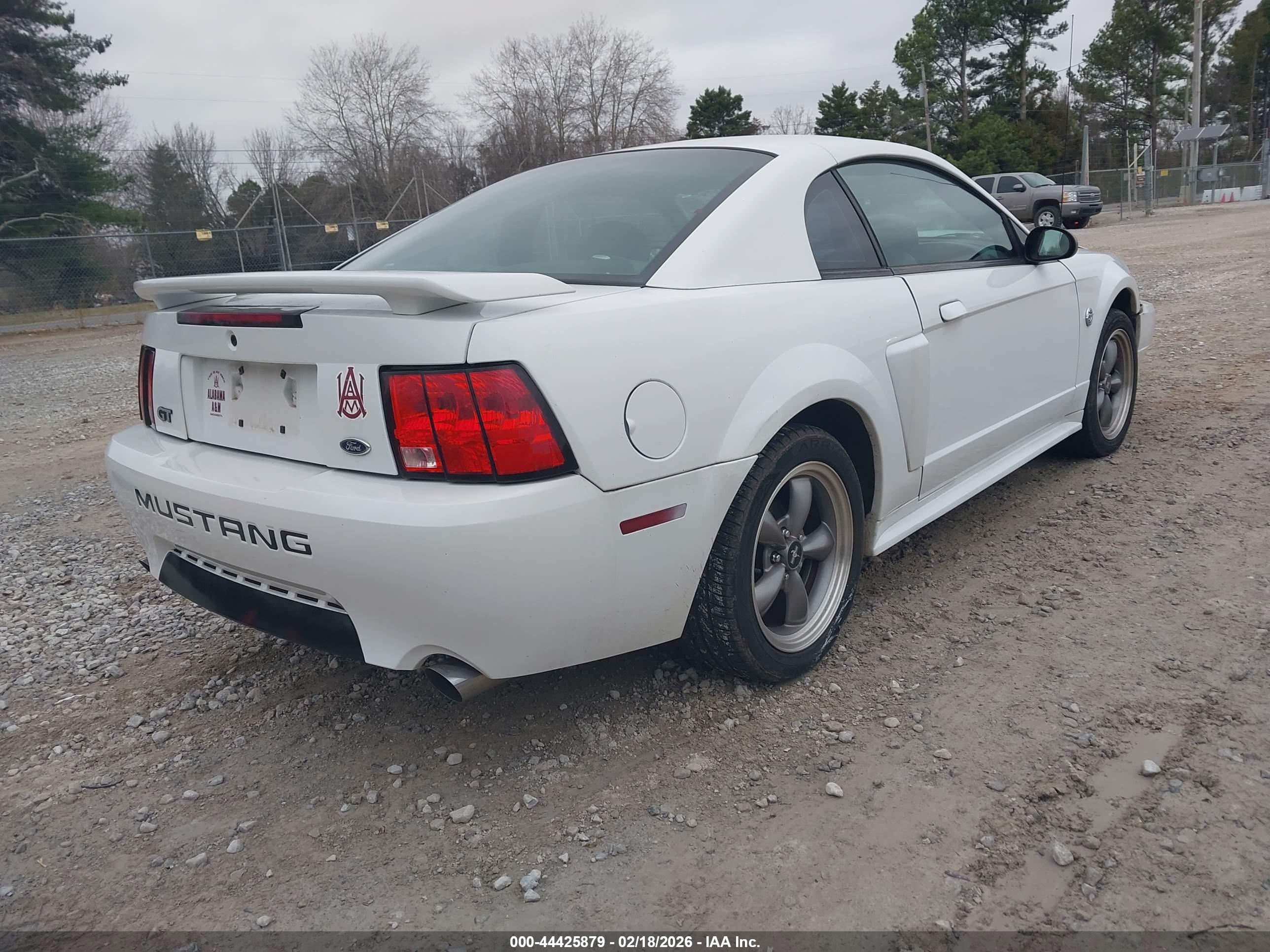 FORD MUSTANG image 4