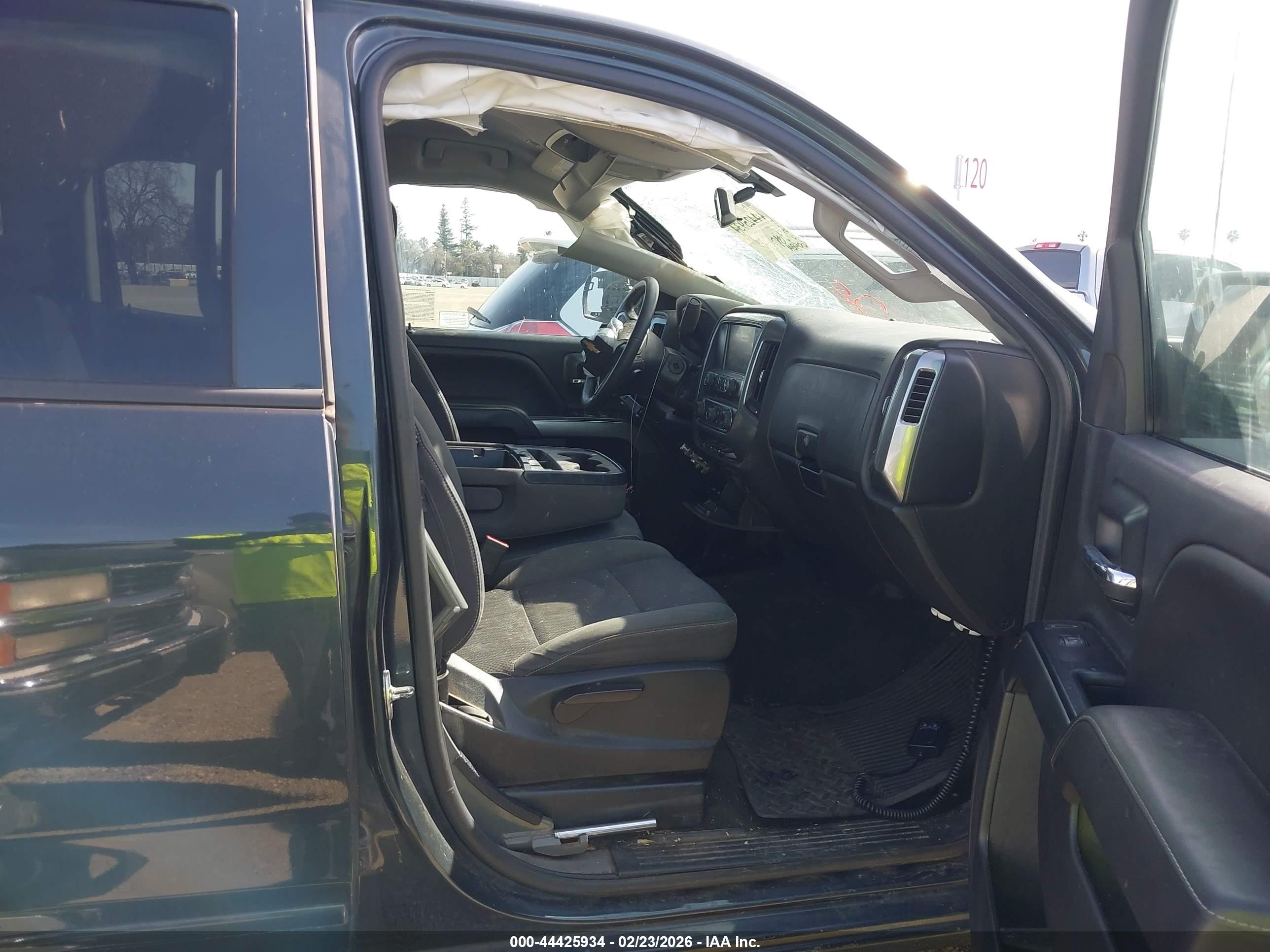 CHEVROLET SILVERADO image 5