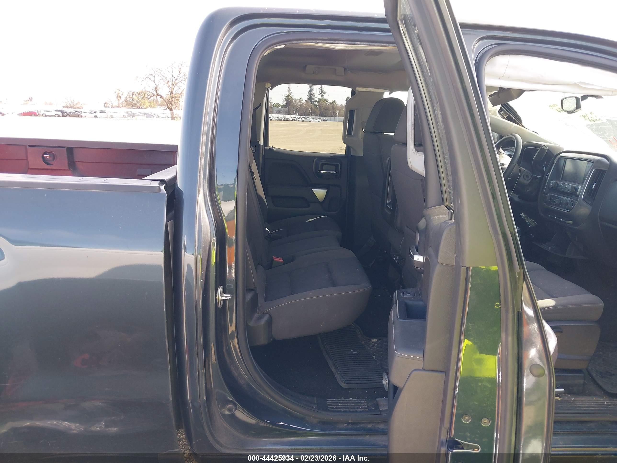 CHEVROLET SILVERADO image 8