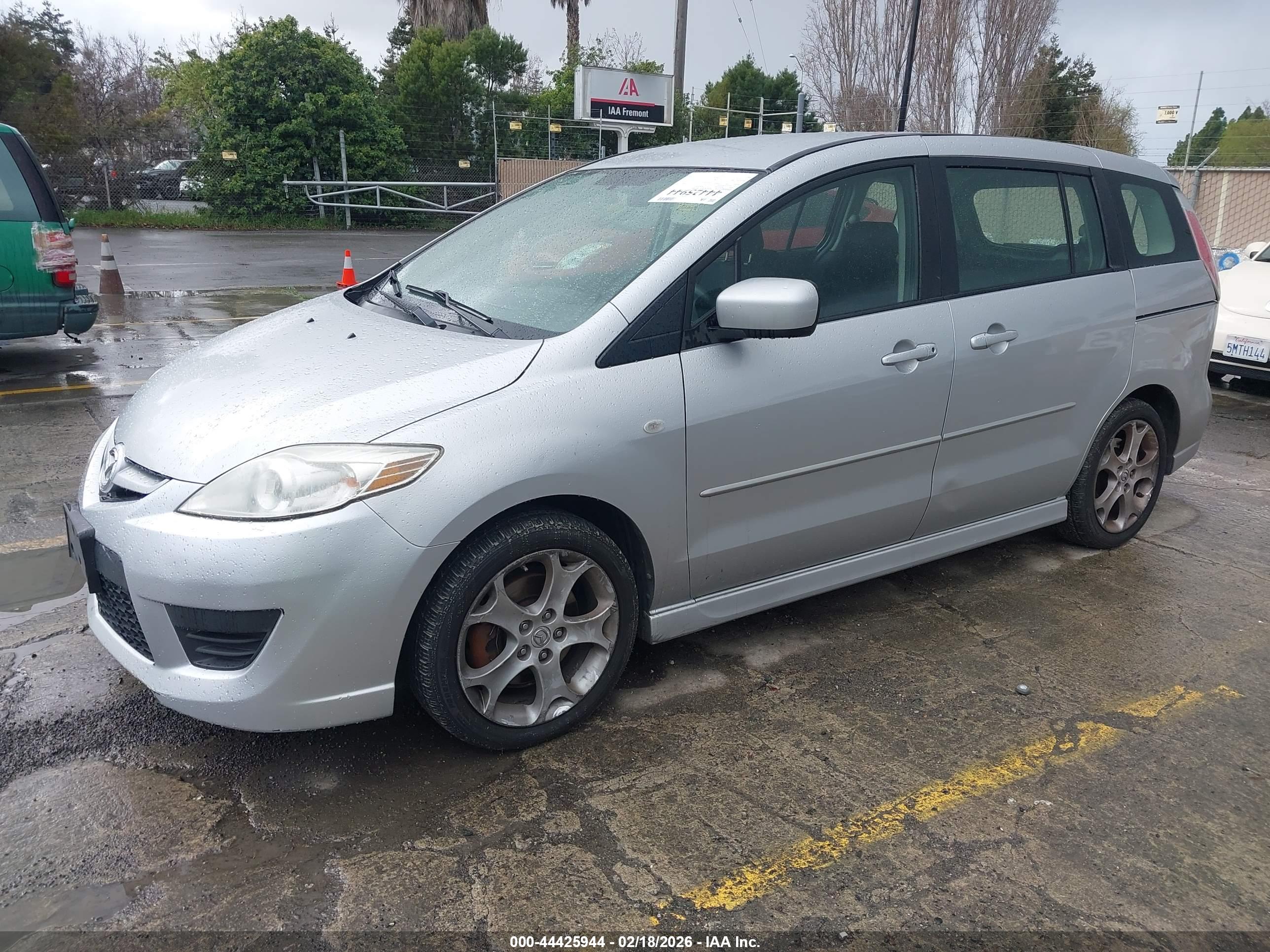 MAZDA MAZDA5 image 2