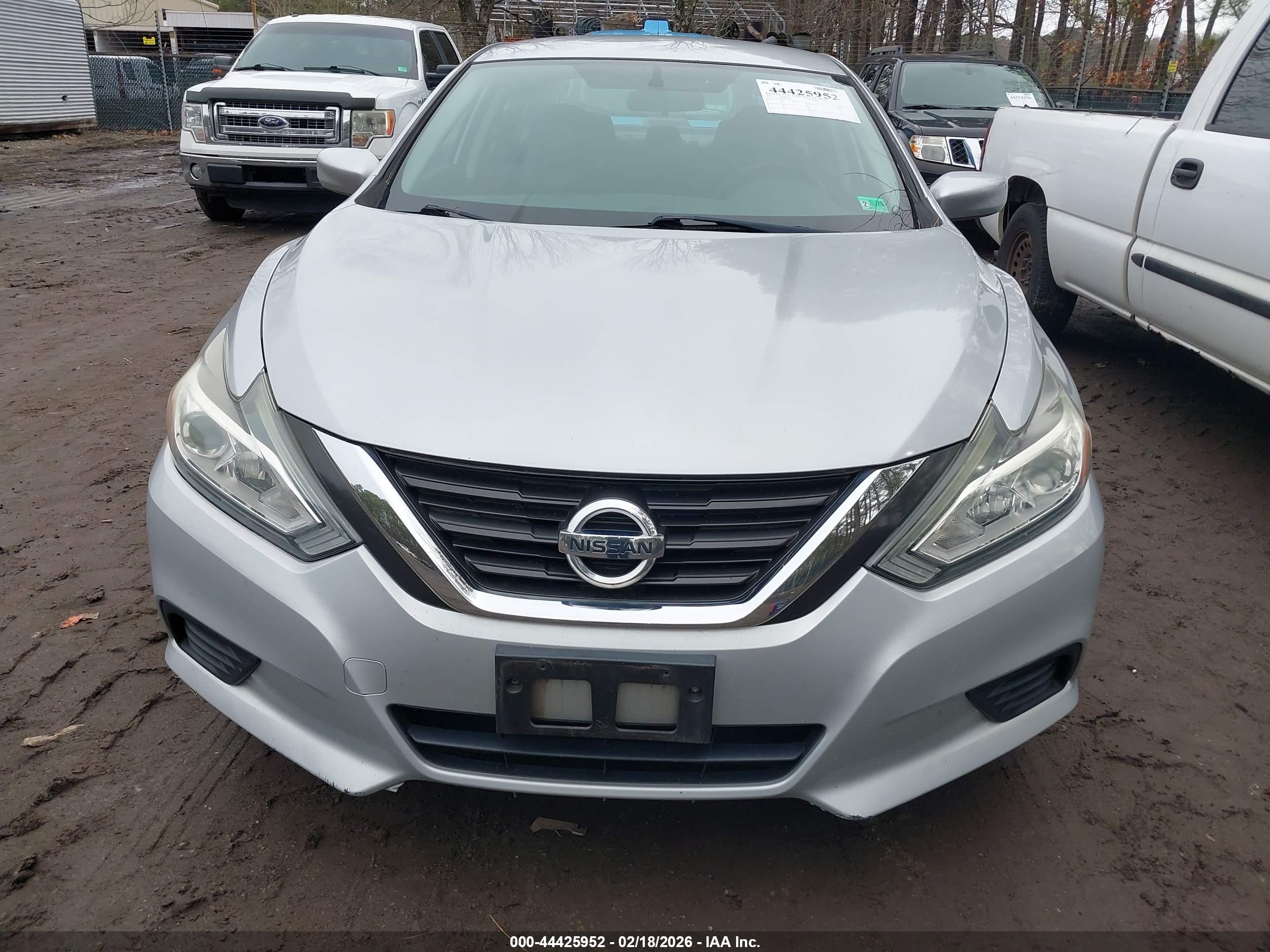 NISSAN ALTIMA image 6