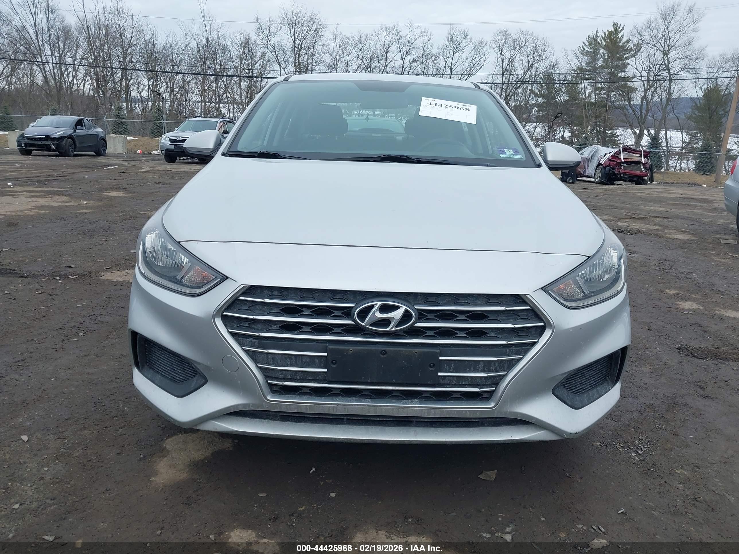 HYUNDAI ACCENT image 6