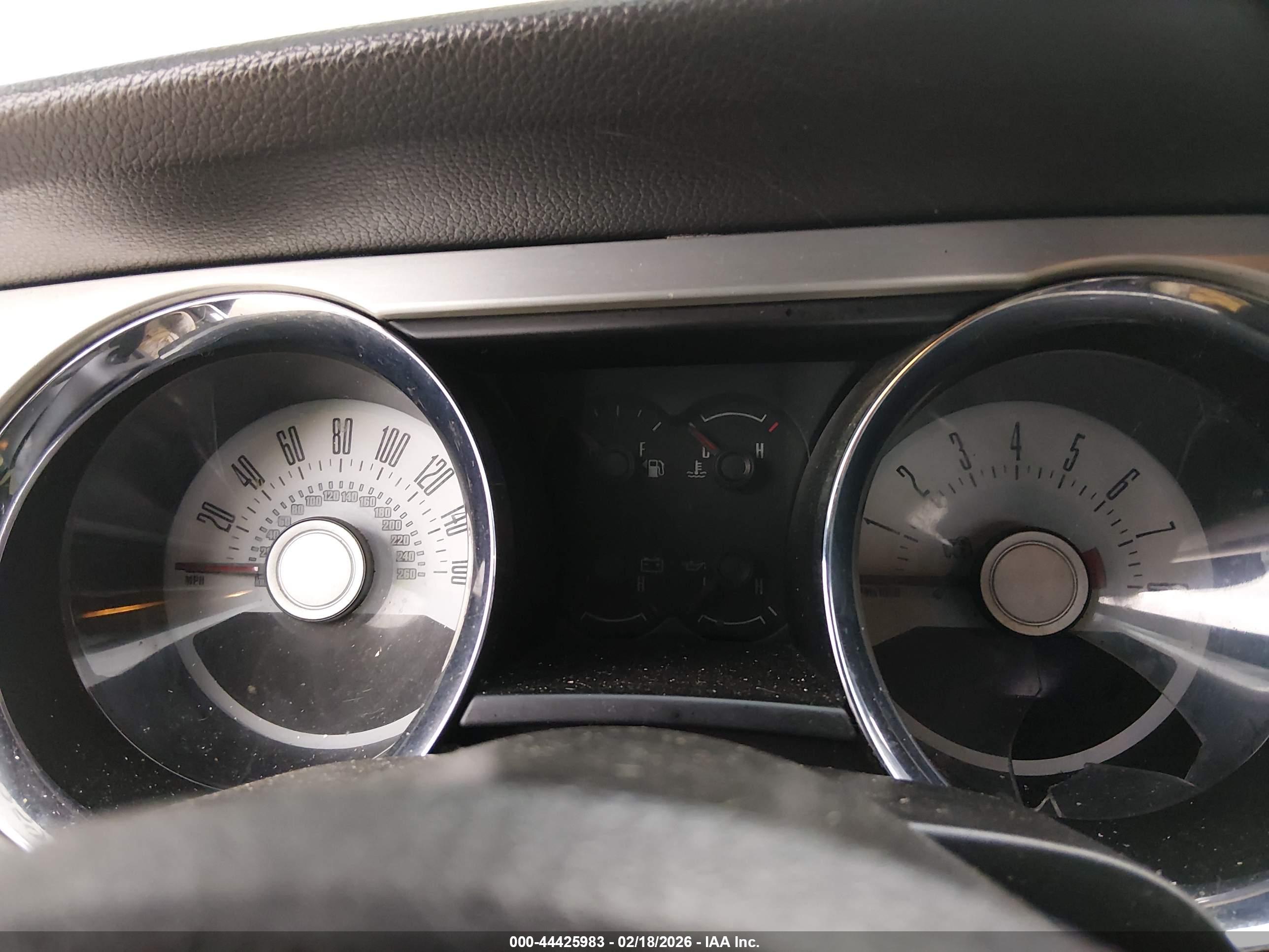 FORD MUSTANG image 7