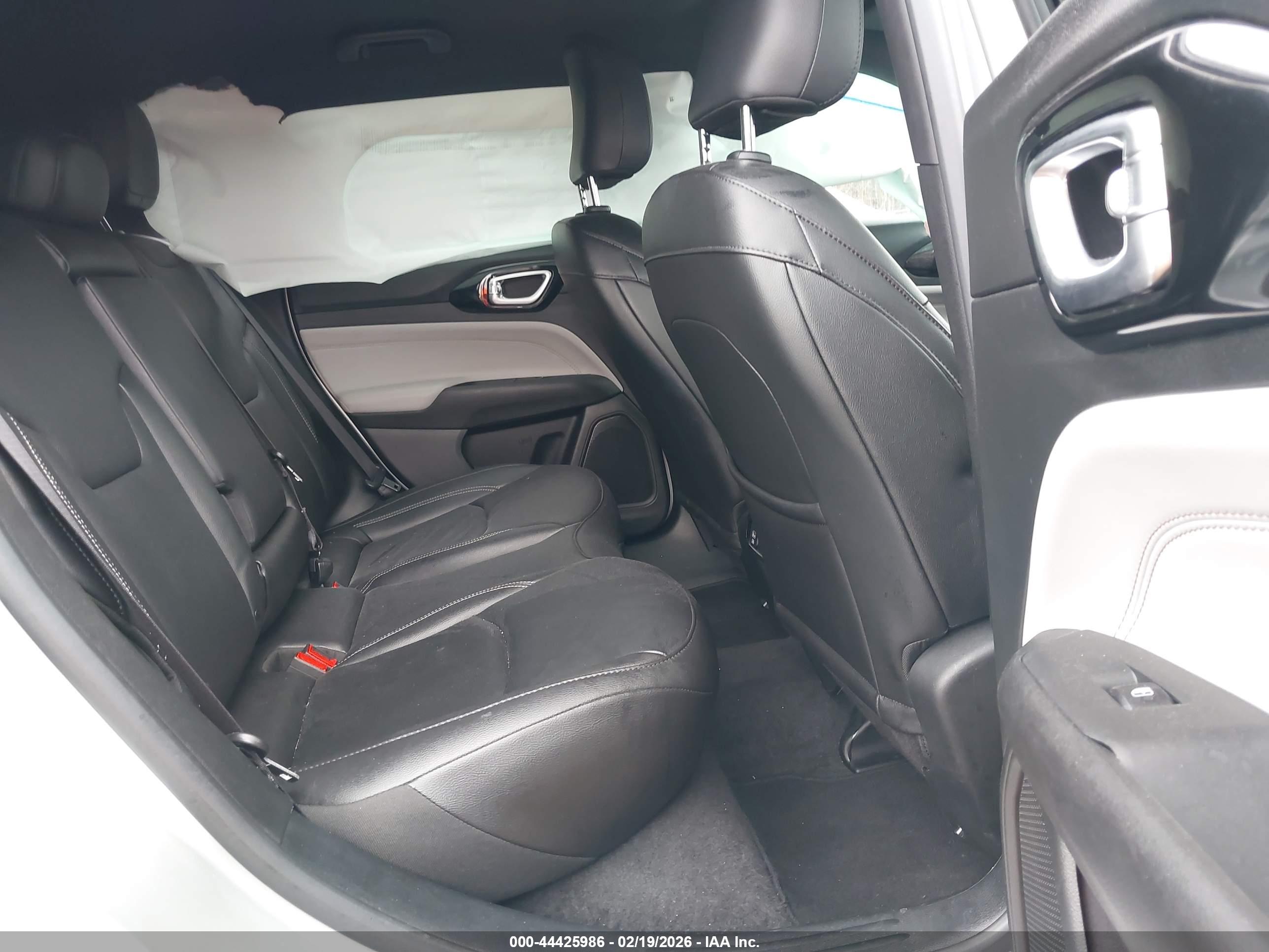 JEEP COMPASS image 8