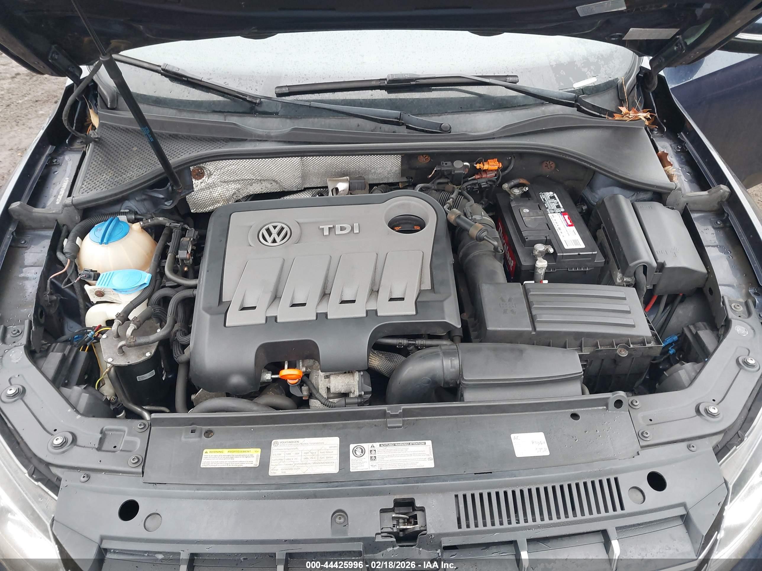 VOLKSWAGEN PASSAT image 10