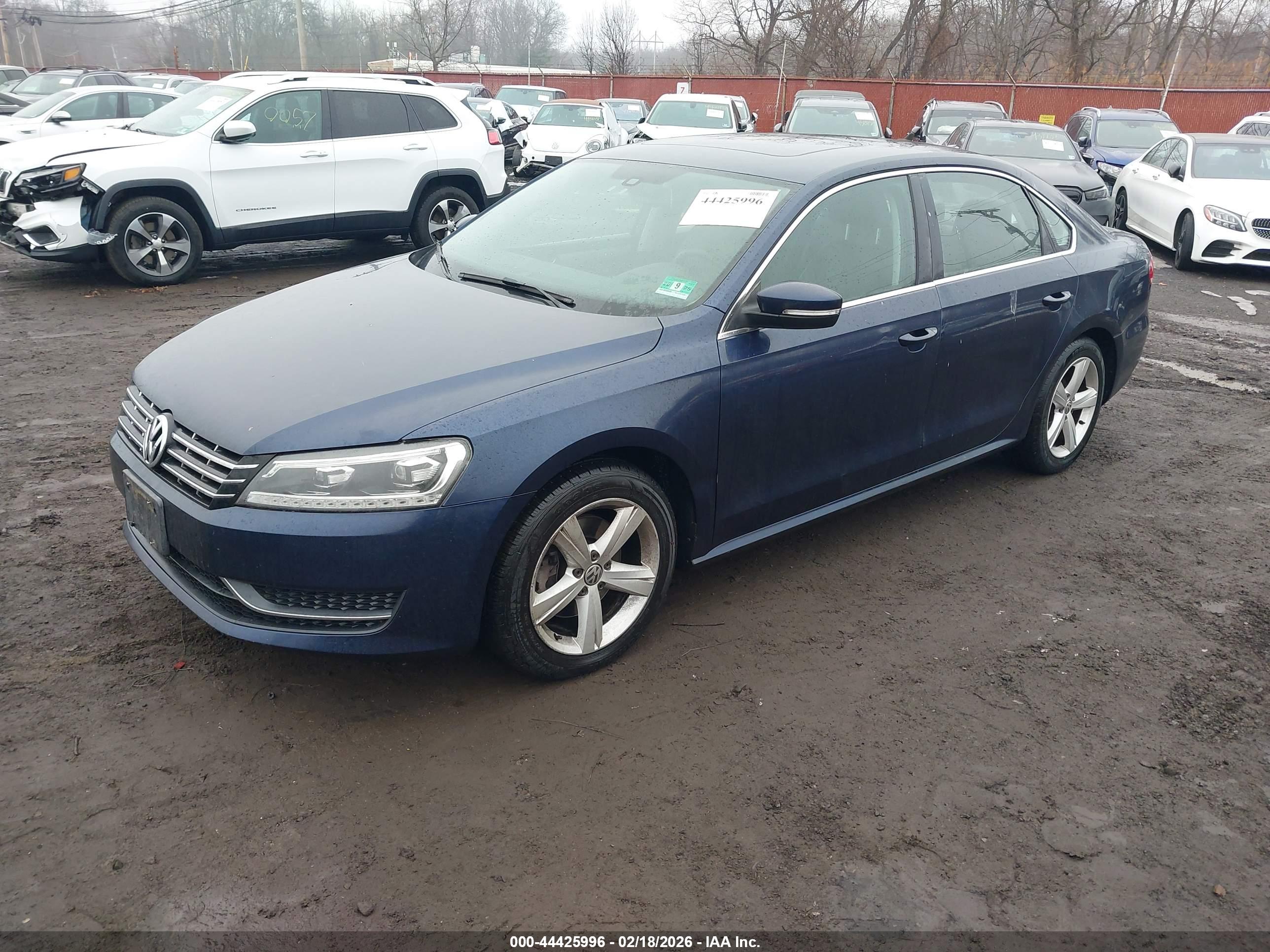 VOLKSWAGEN PASSAT image 2