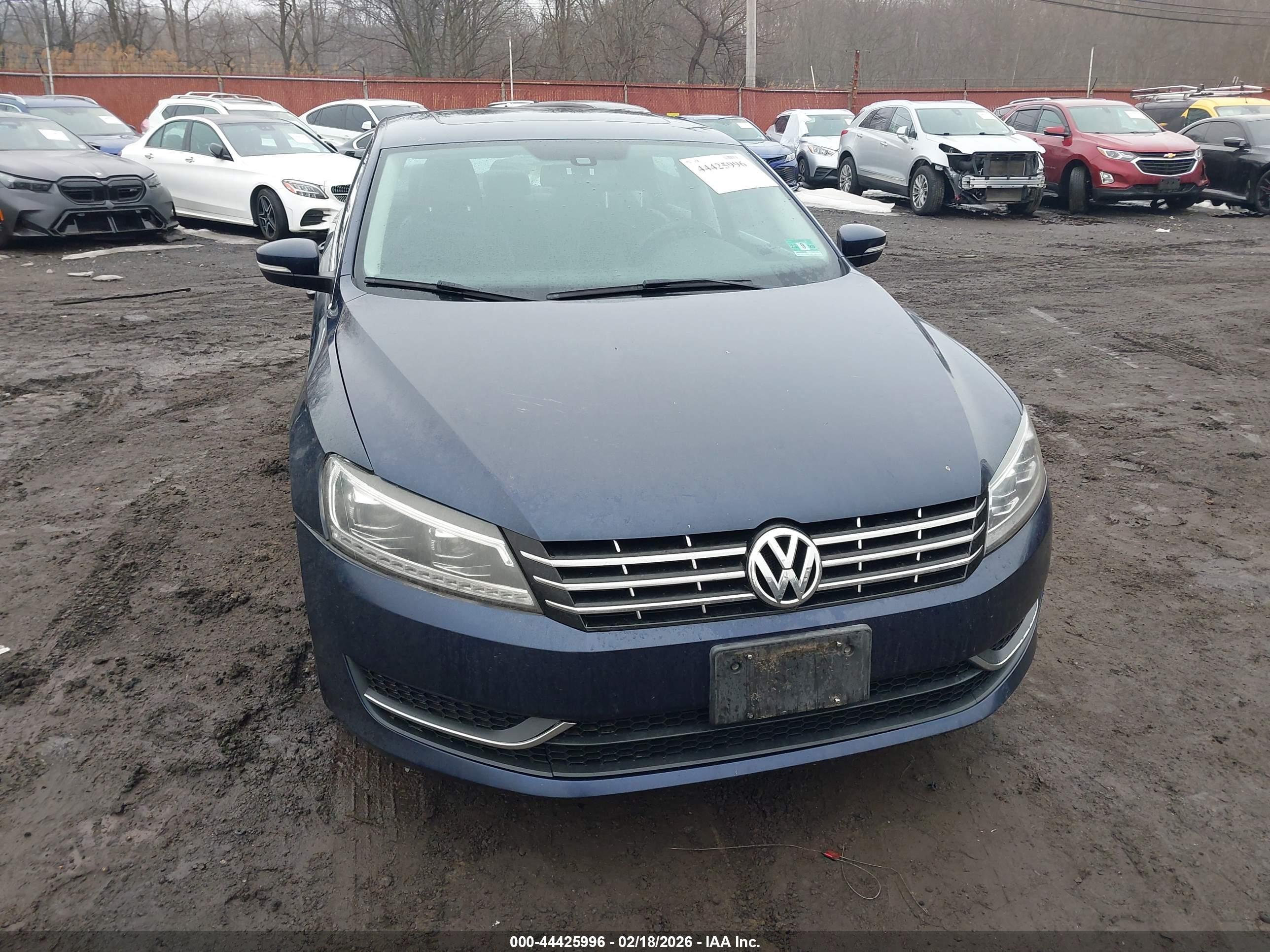 VOLKSWAGEN PASSAT image 6