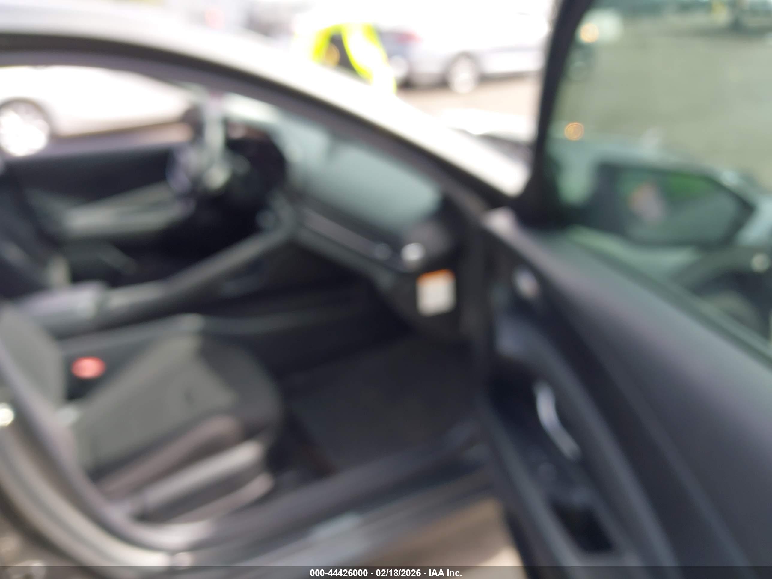 HYUNDAI ELANTRA image 5