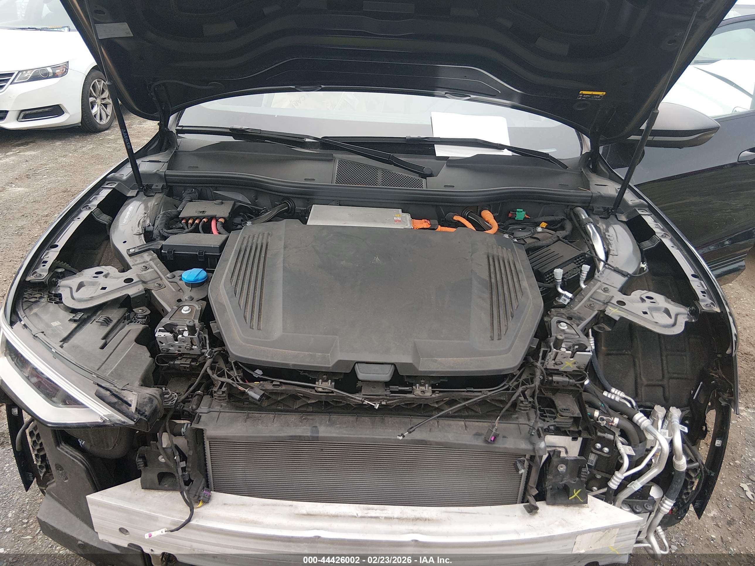 AUDI Q8 image 10