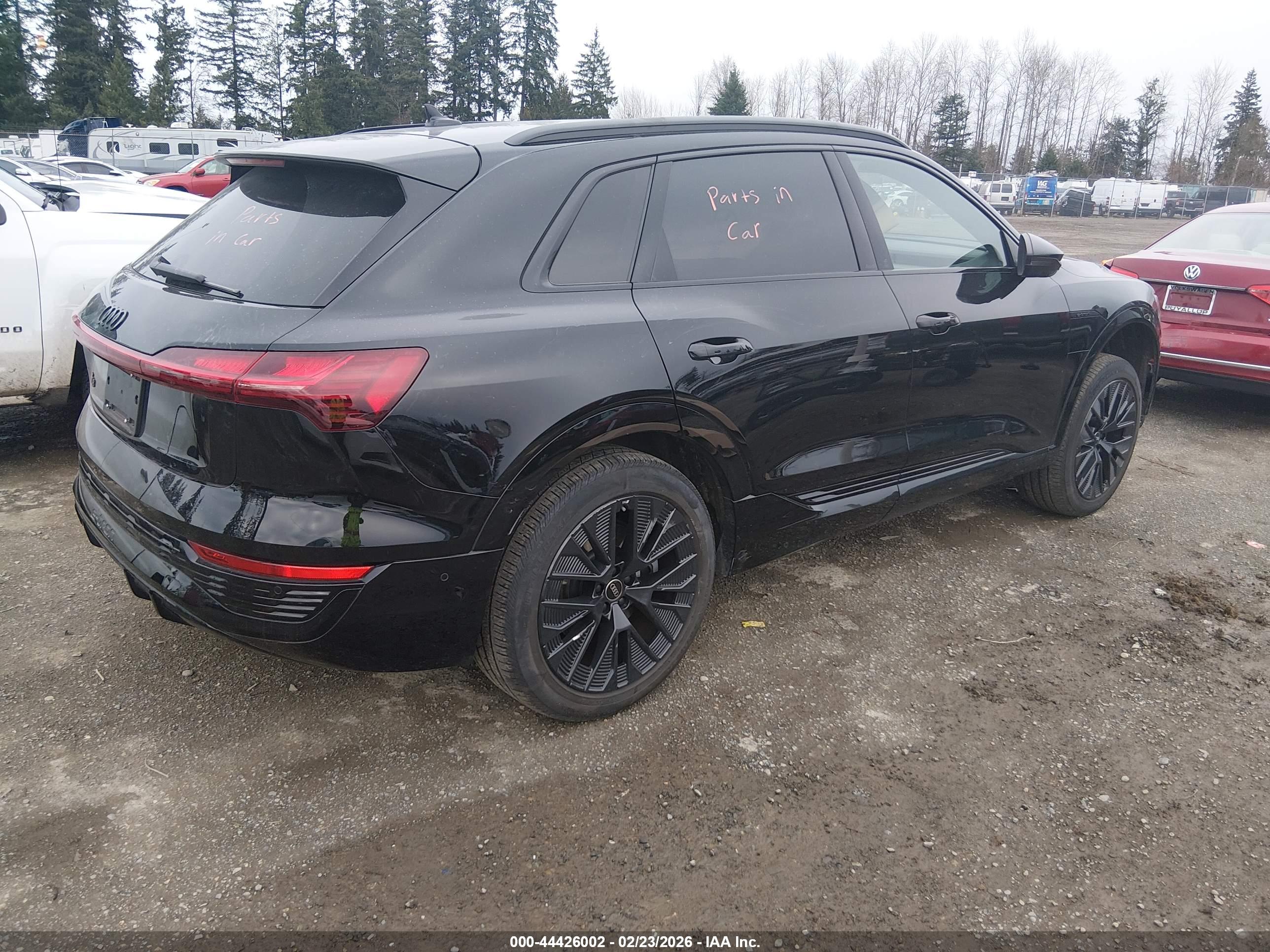 AUDI Q8 image 4