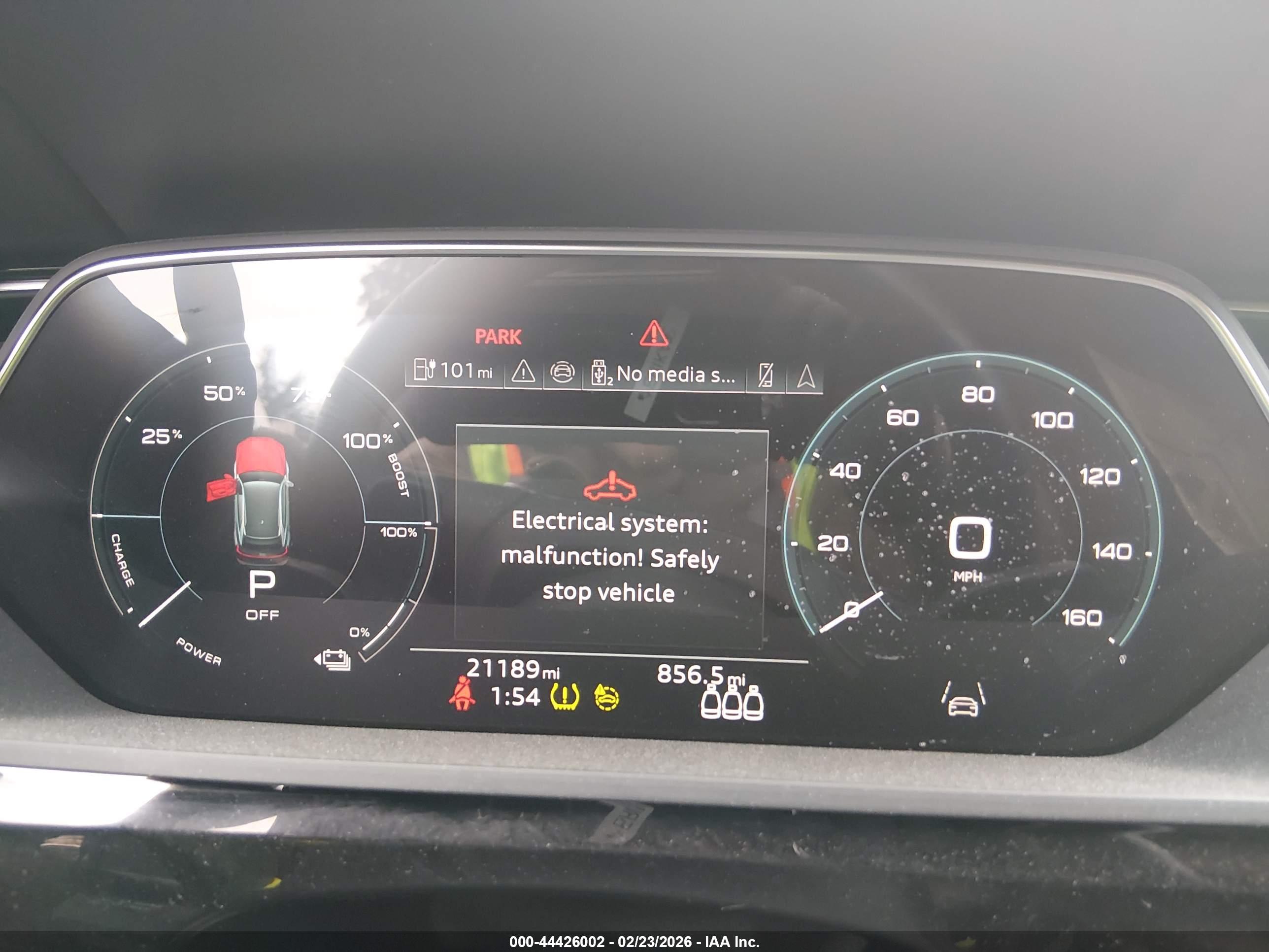 AUDI Q8 image 7