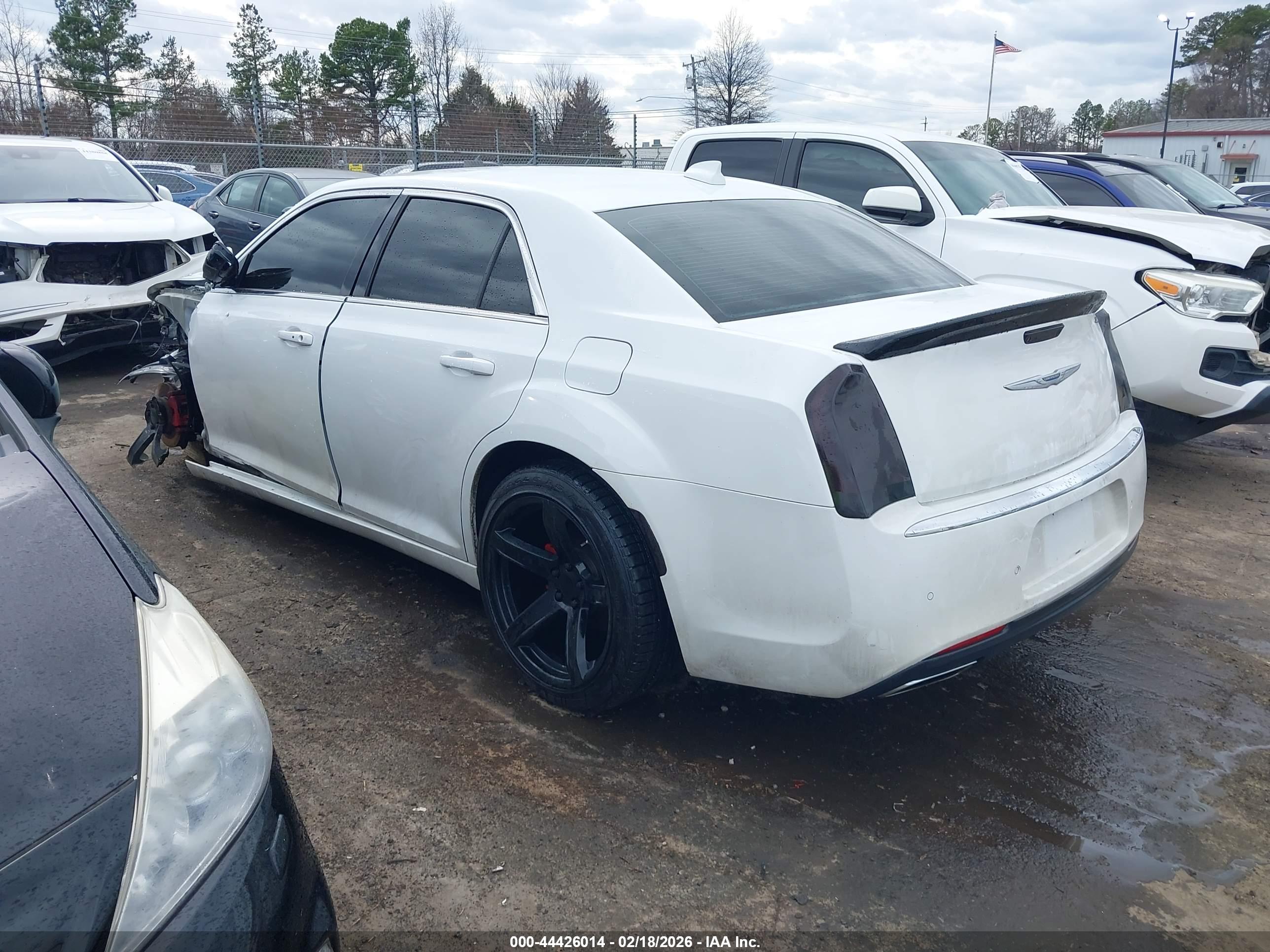 CHRYSLER 300 image 3