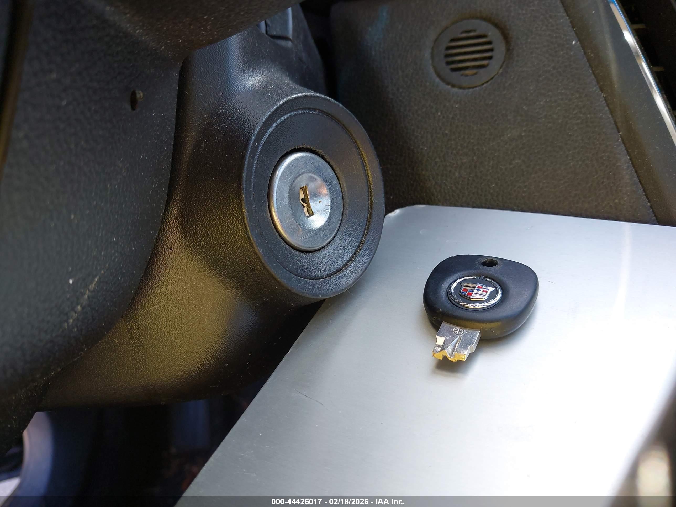 CADILLAC CTS image 11