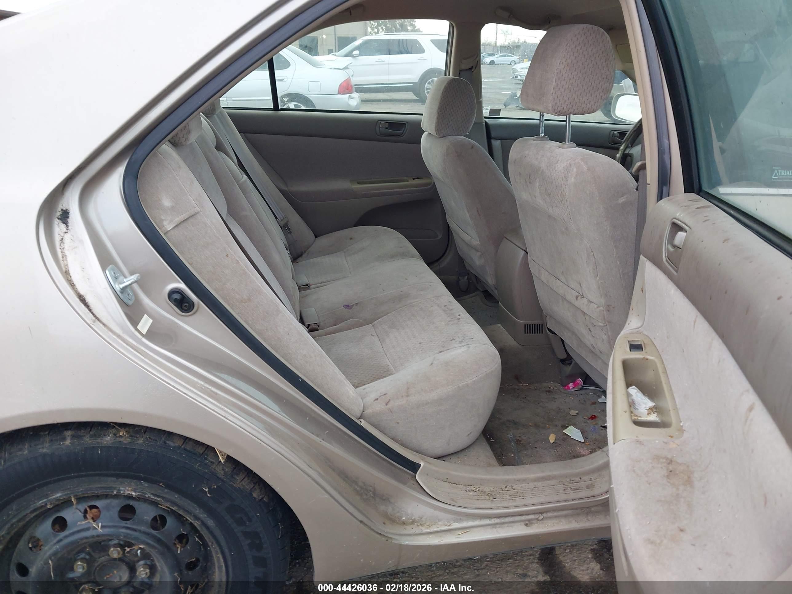 TOYOTA CAMRY image 8