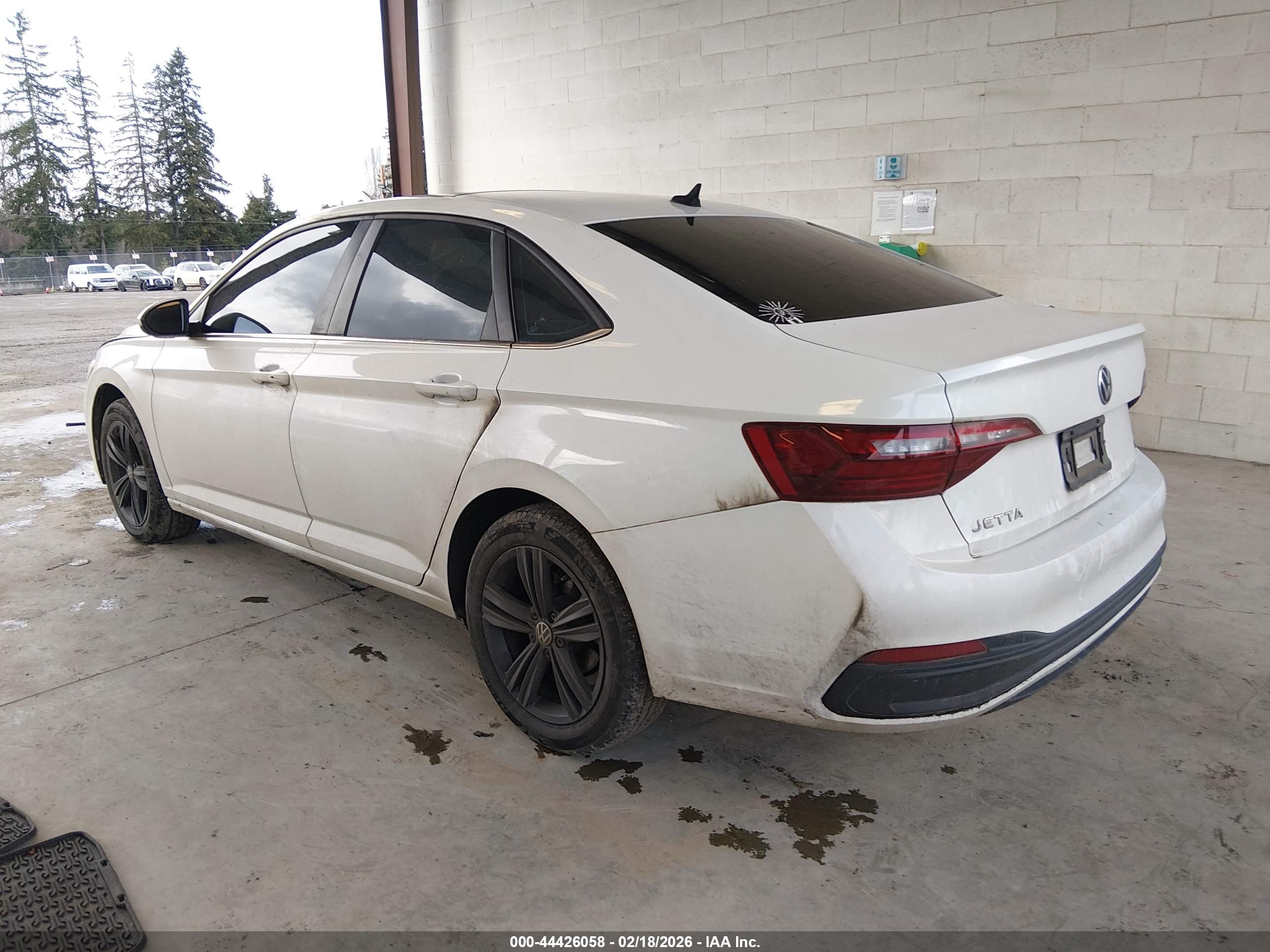 VOLKSWAGEN JETTA image 3