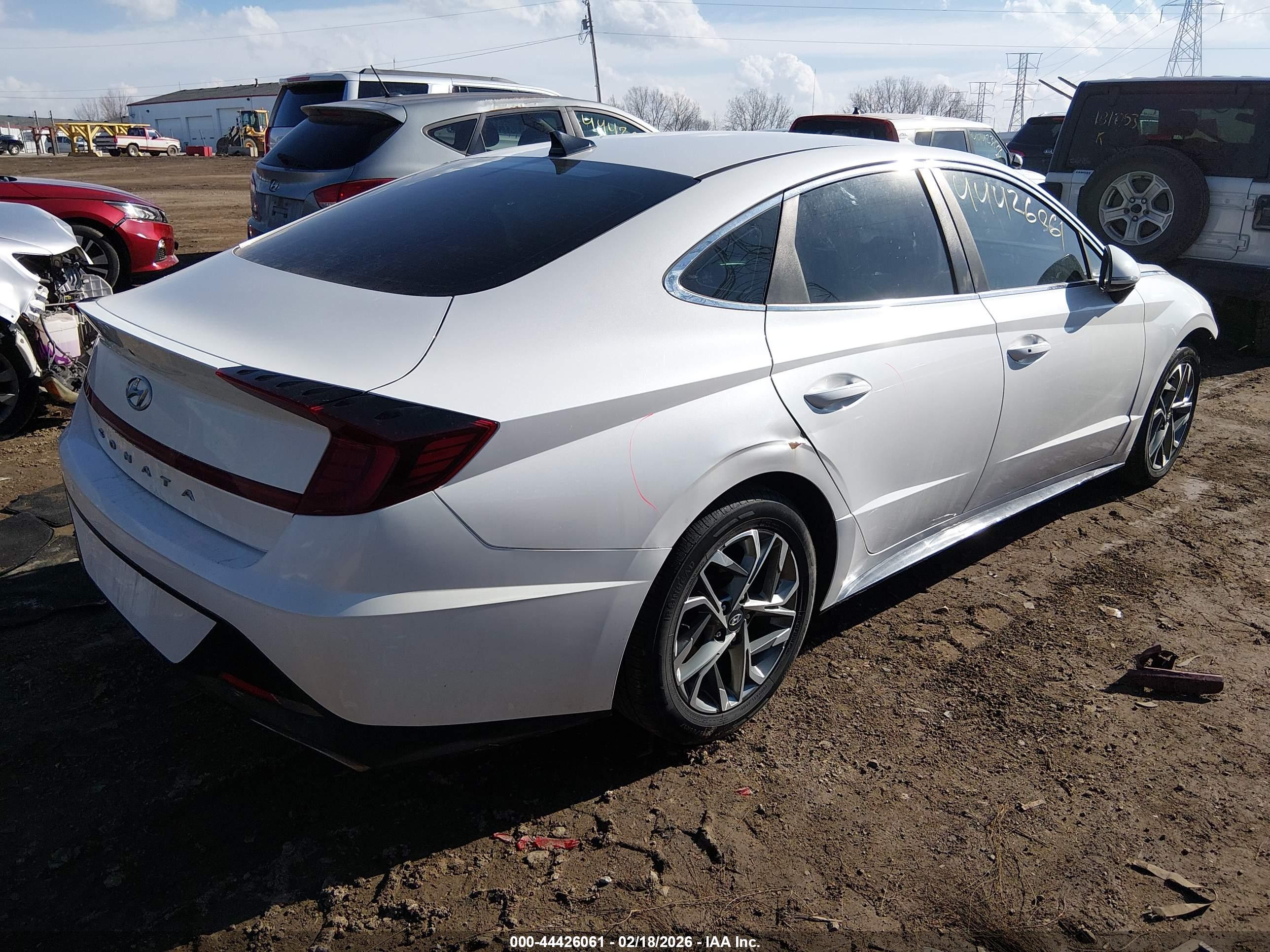 HYUNDAI SONATA image 4