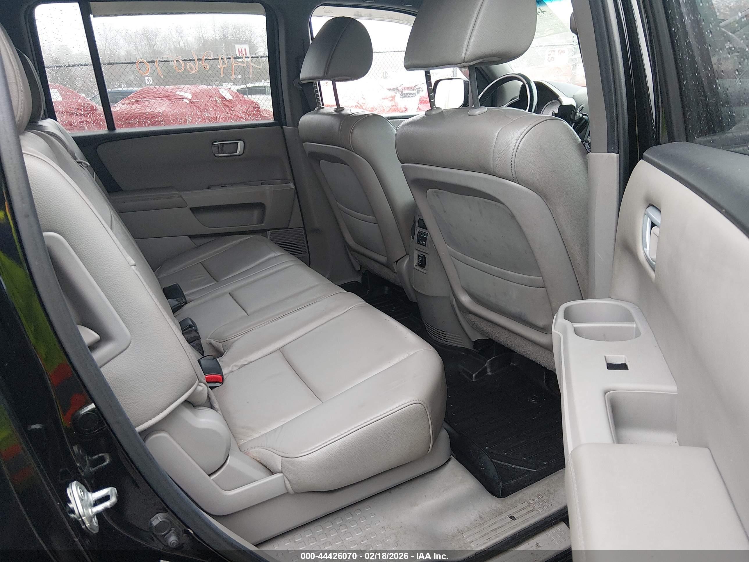 HONDA PILOT image 8