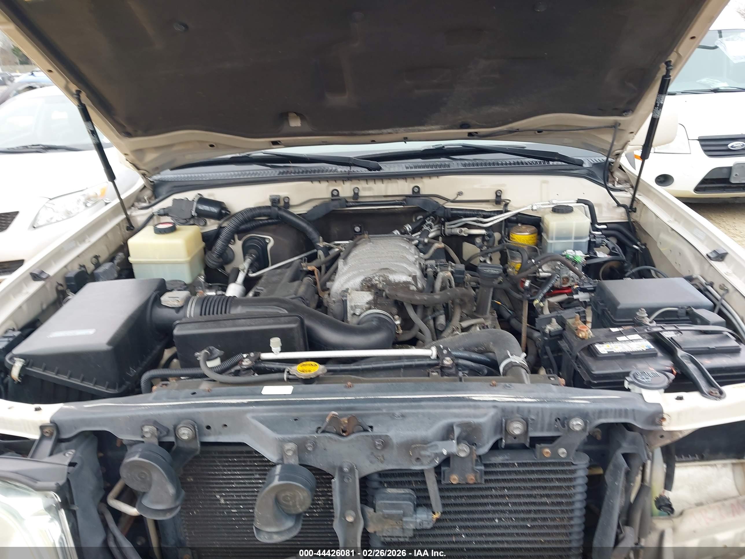 LEXUS LX image 10