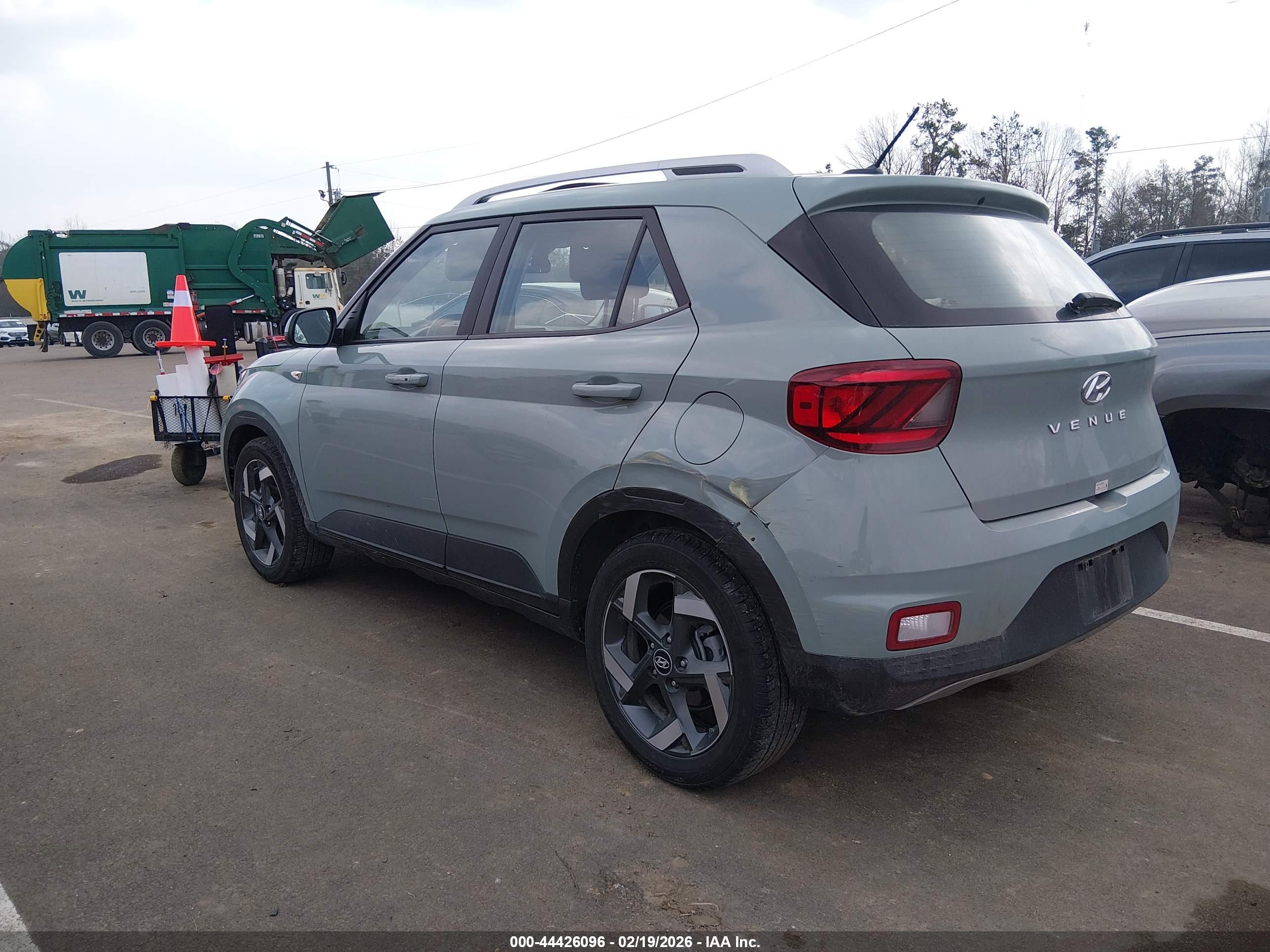 HYUNDAI VENUE image 3