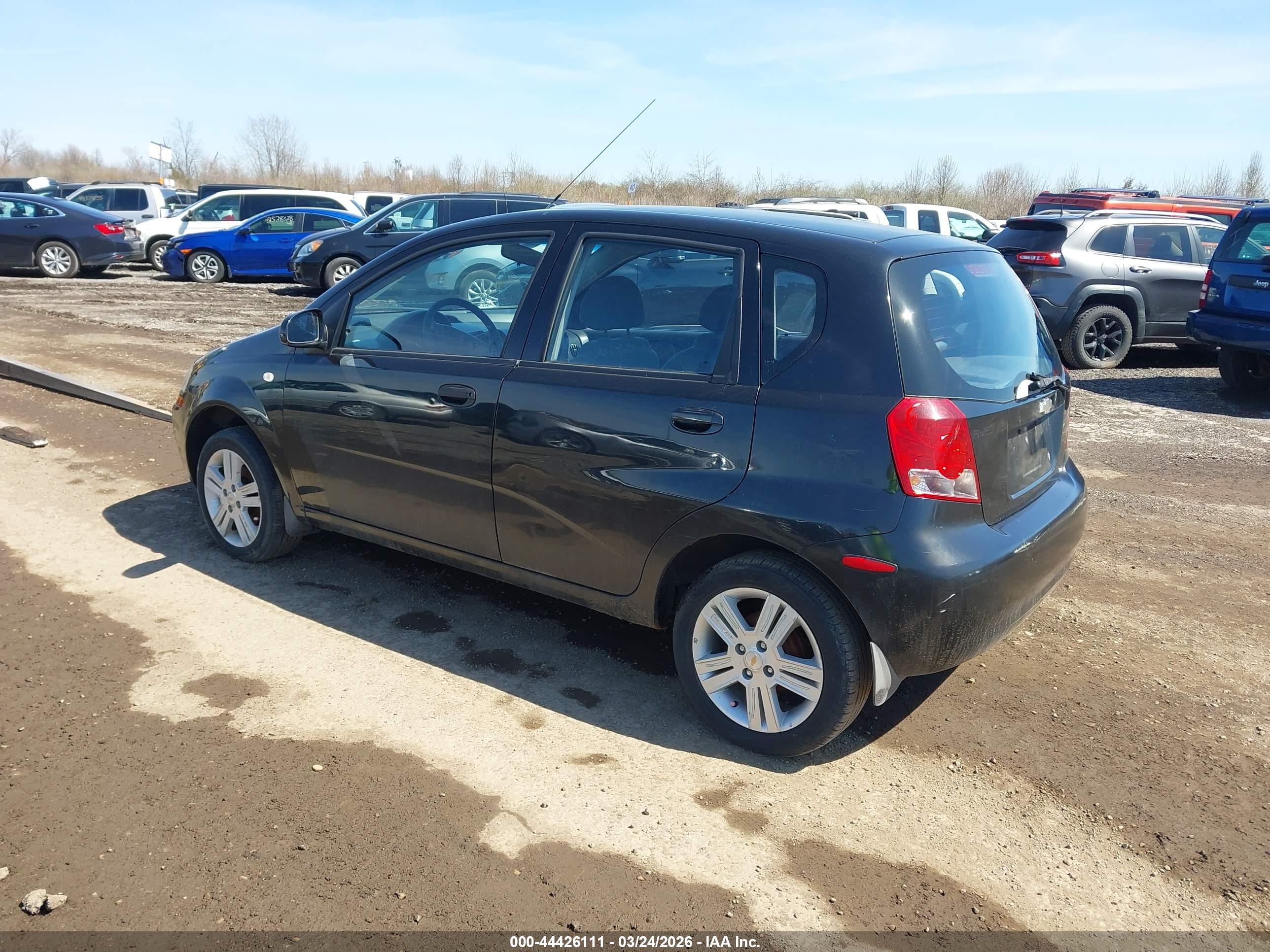 CHEVROLET AVEO image 3