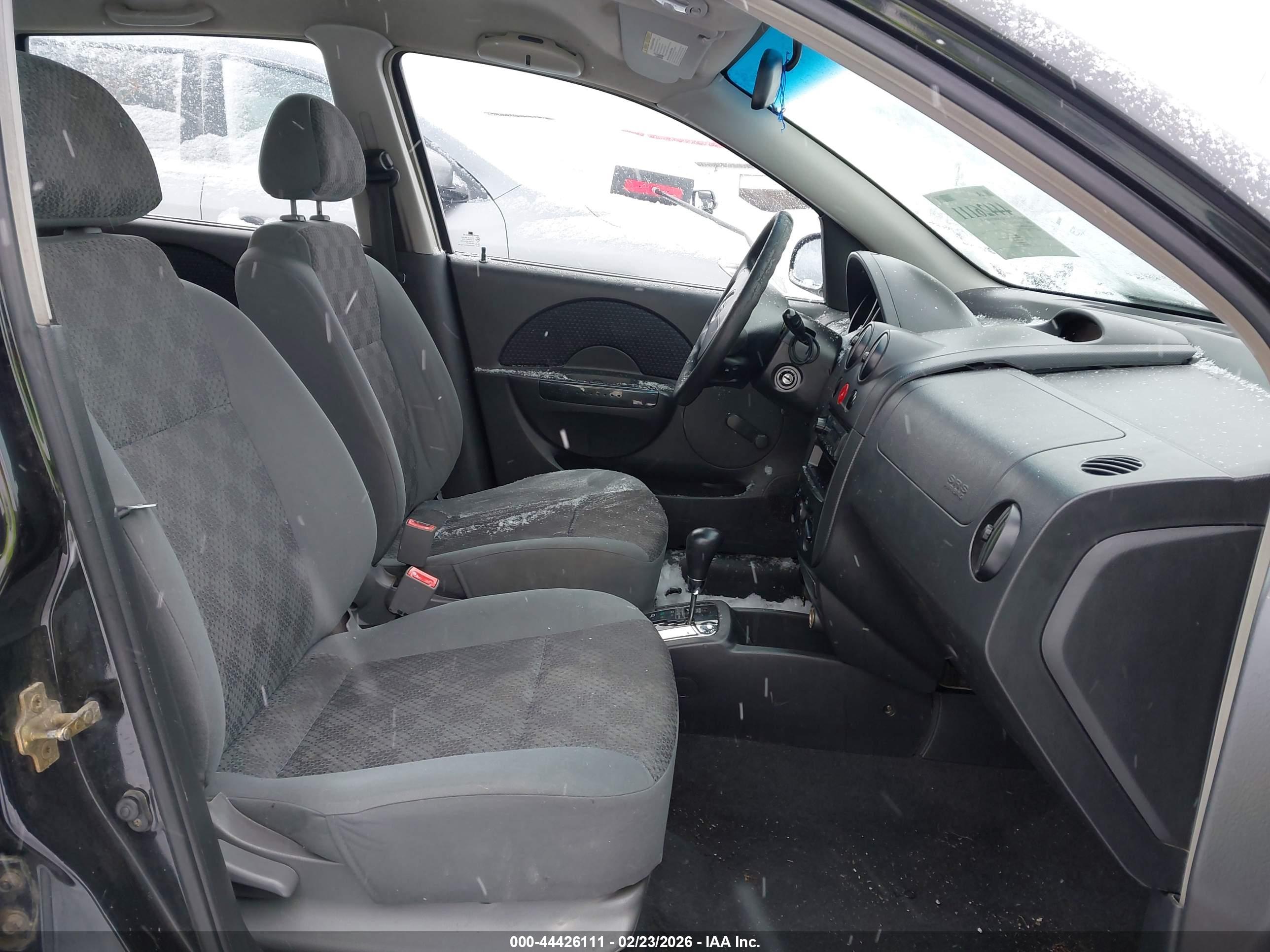 CHEVROLET AVEO image 5