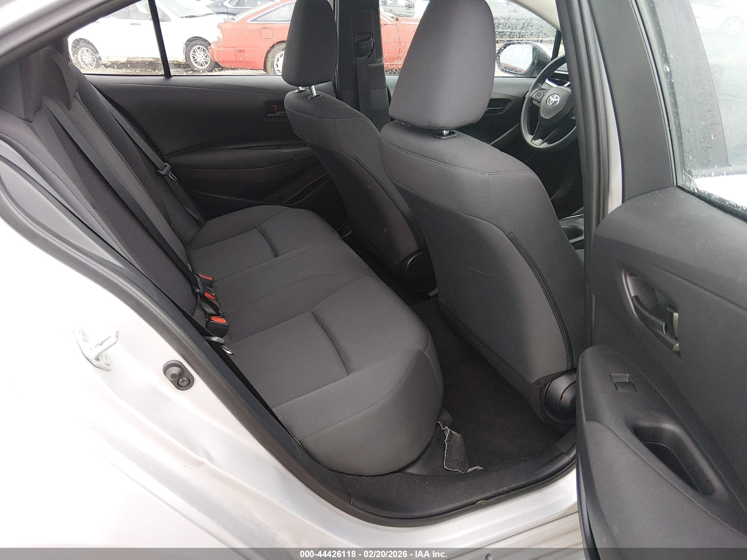 TOYOTA COROLLA image 8
