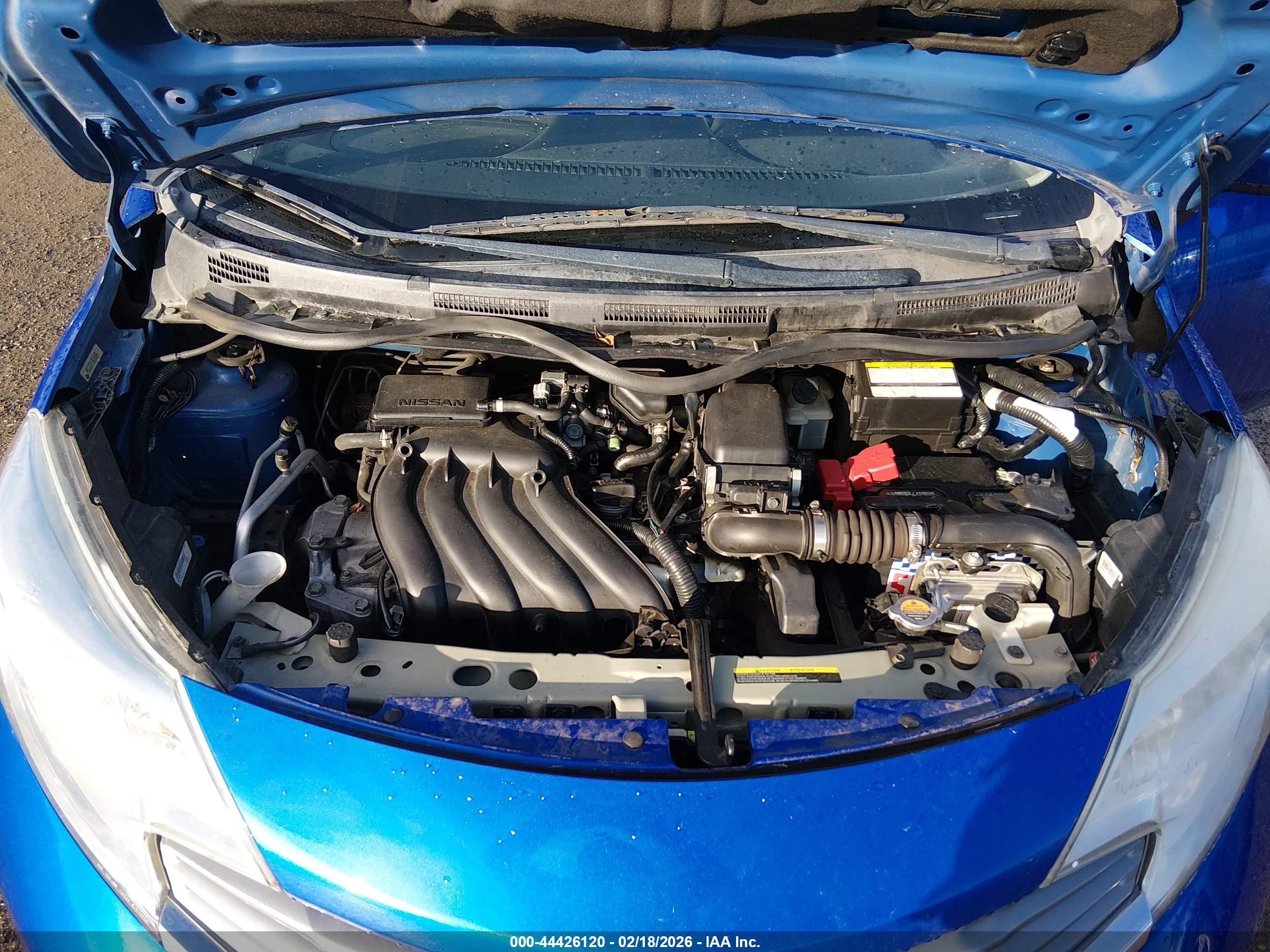 NISSAN VERSA image 10