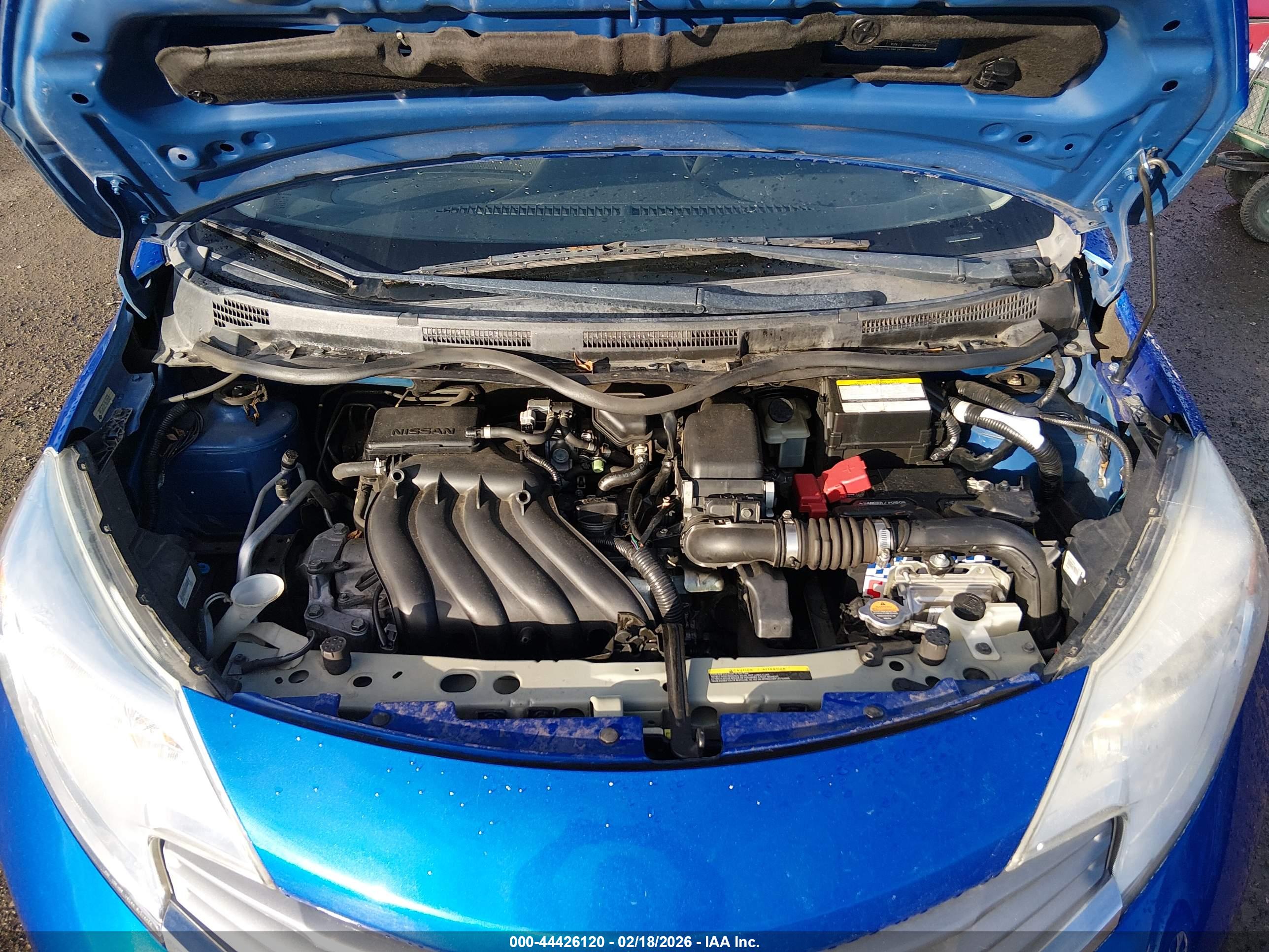 NISSAN VERSA image 6