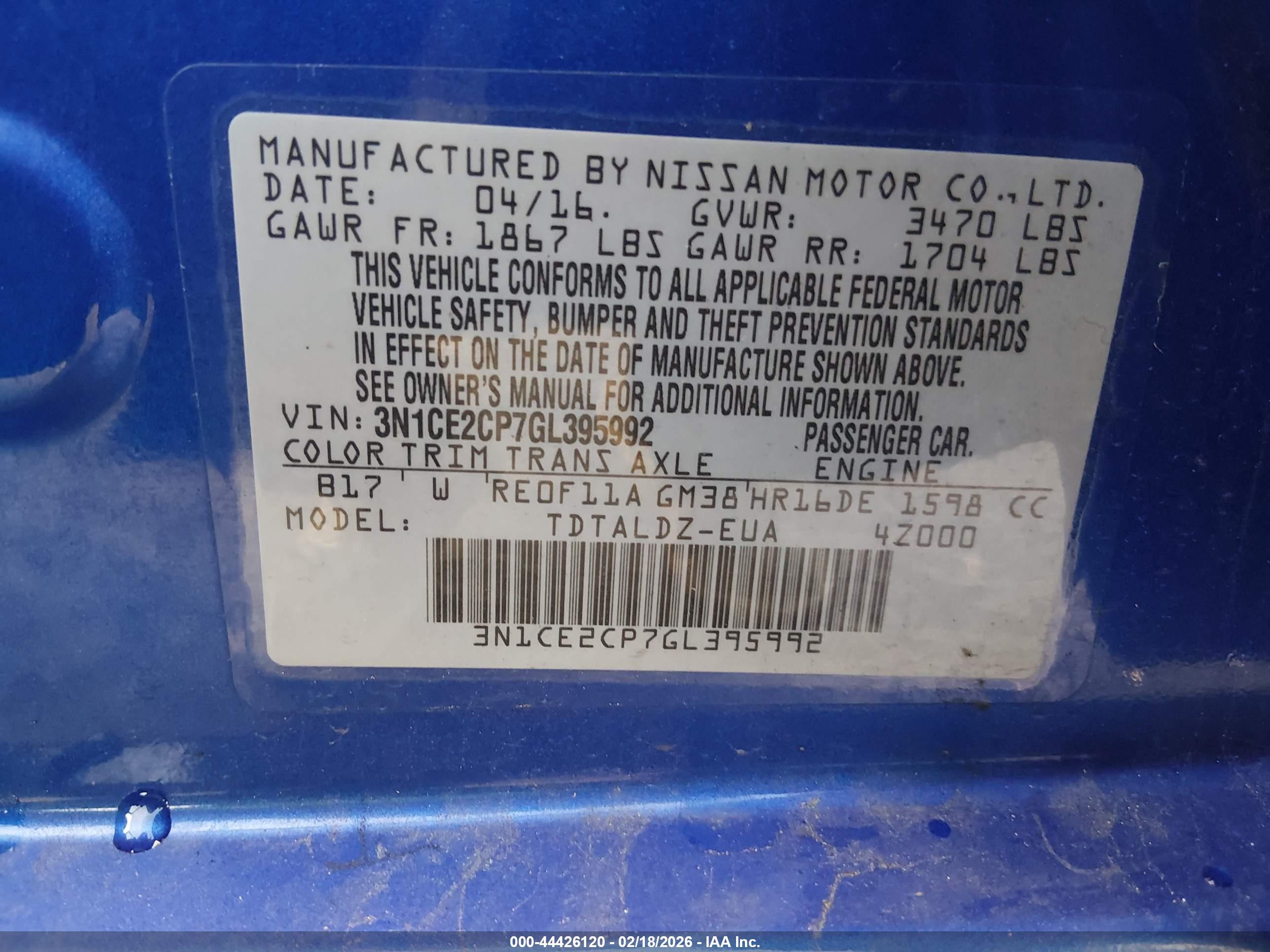 NISSAN VERSA image 9