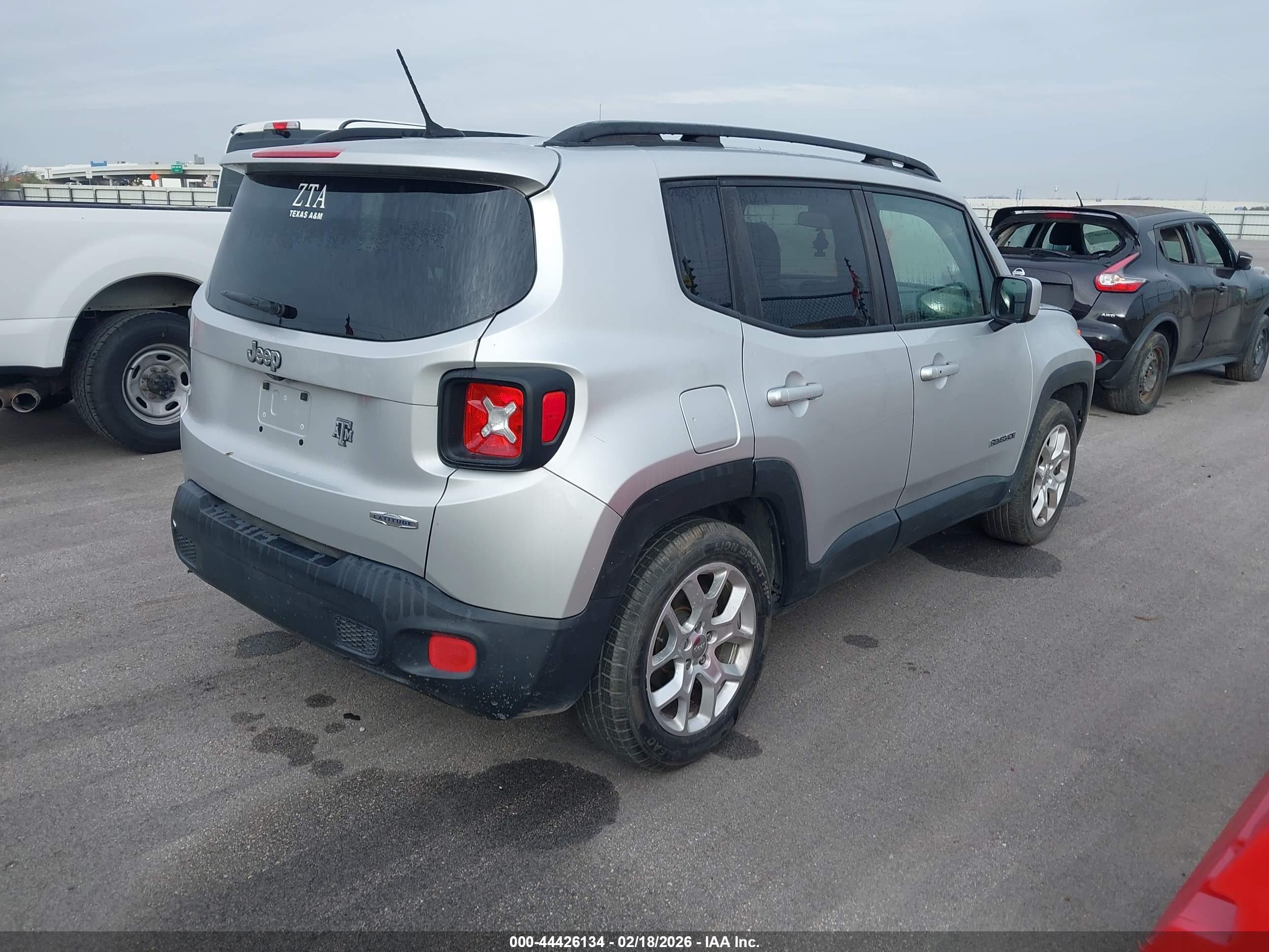 JEEP RENEGADE image 4