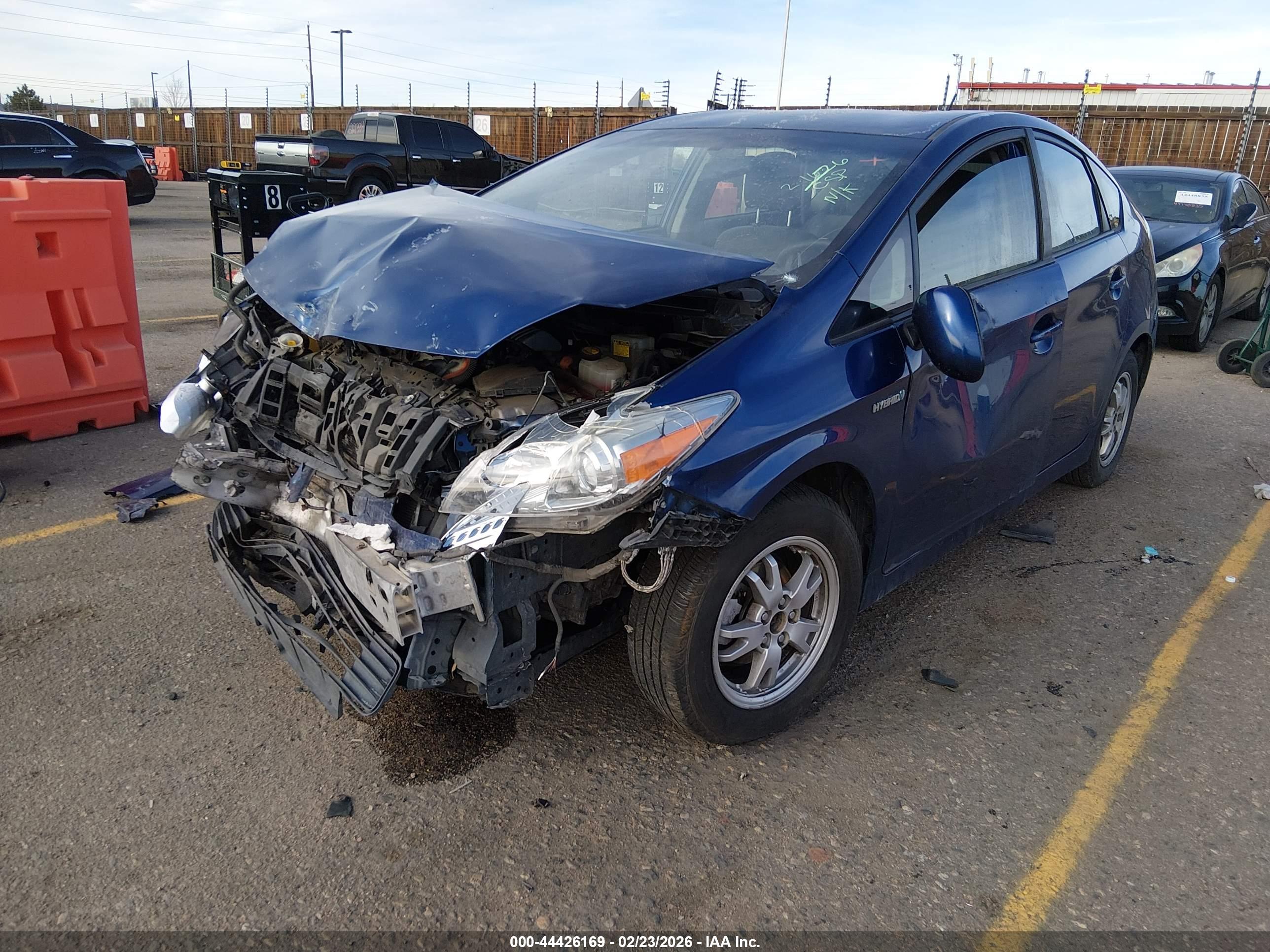 TOYOTA PRIUS image 2