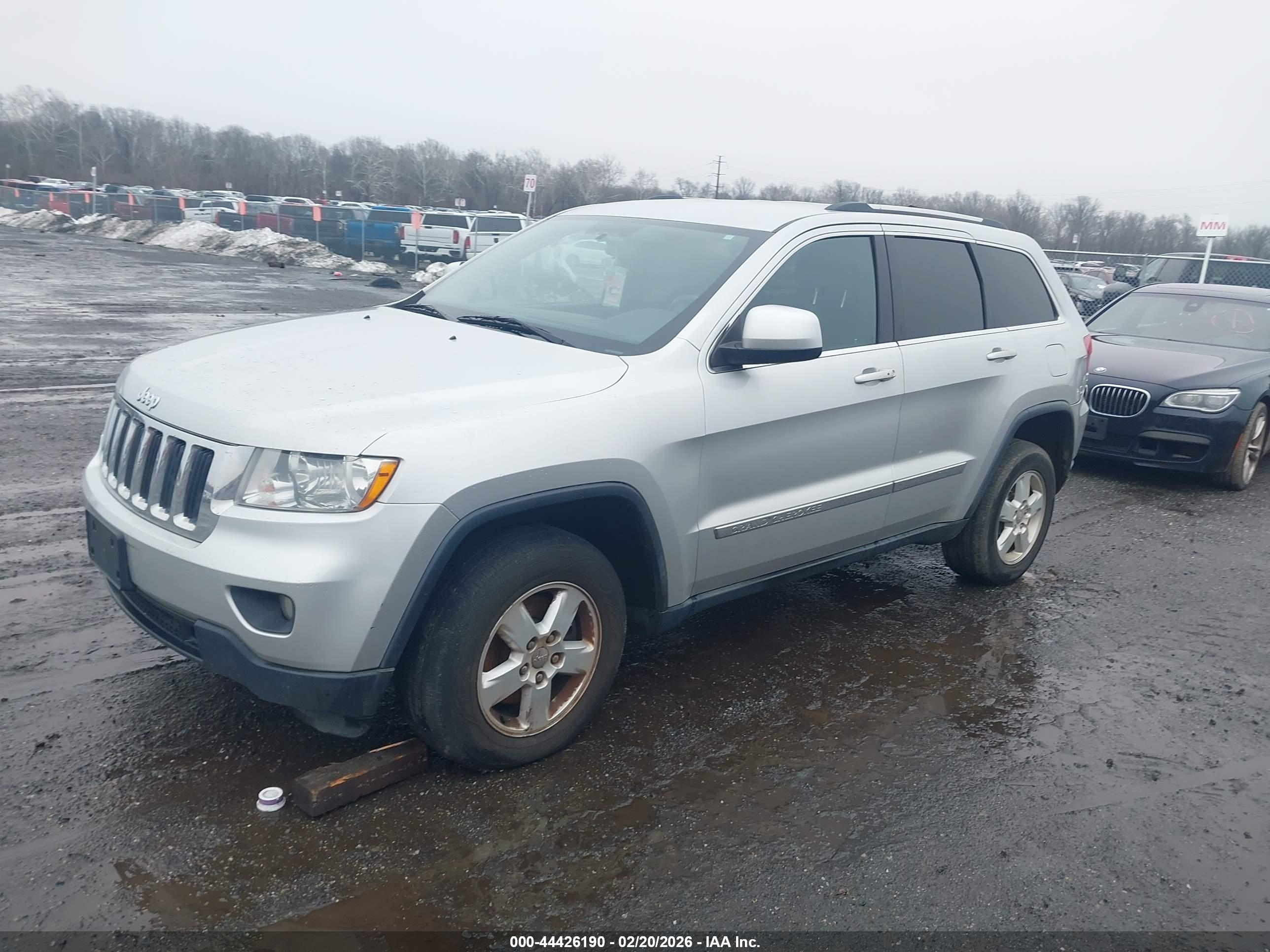 JEEP GRAND image 2