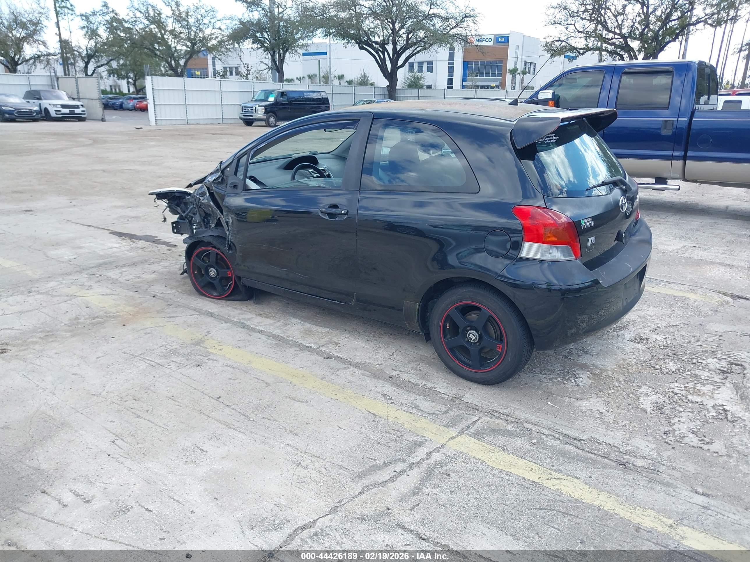 TOYOTA YARIS image 3