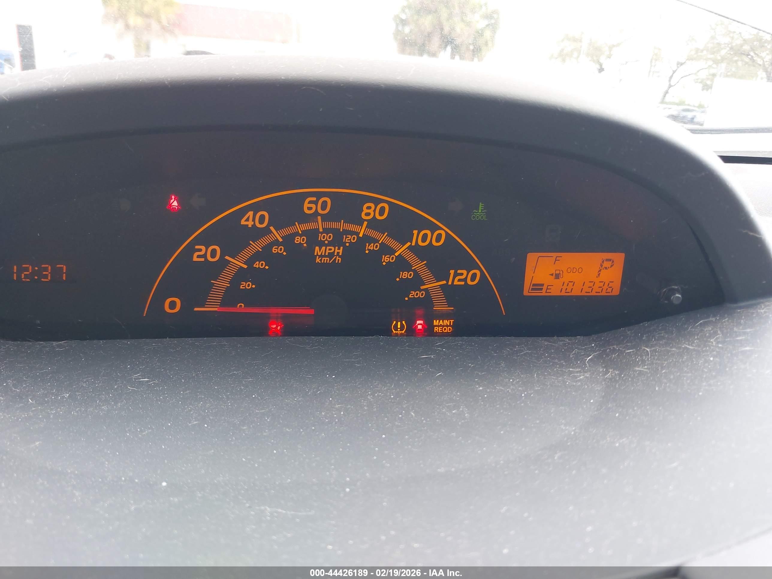 TOYOTA YARIS image 7