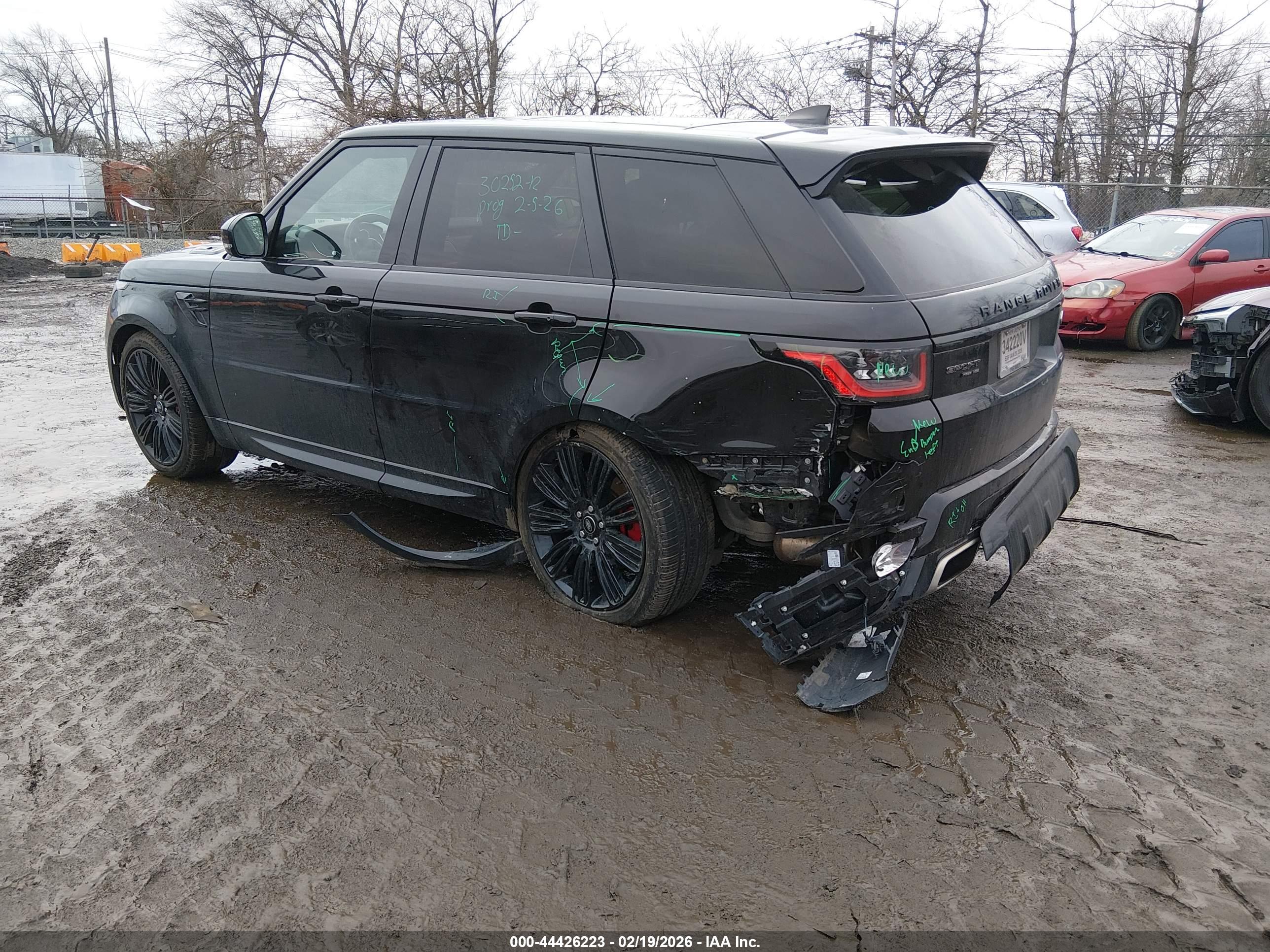 LAND ROVER image 3