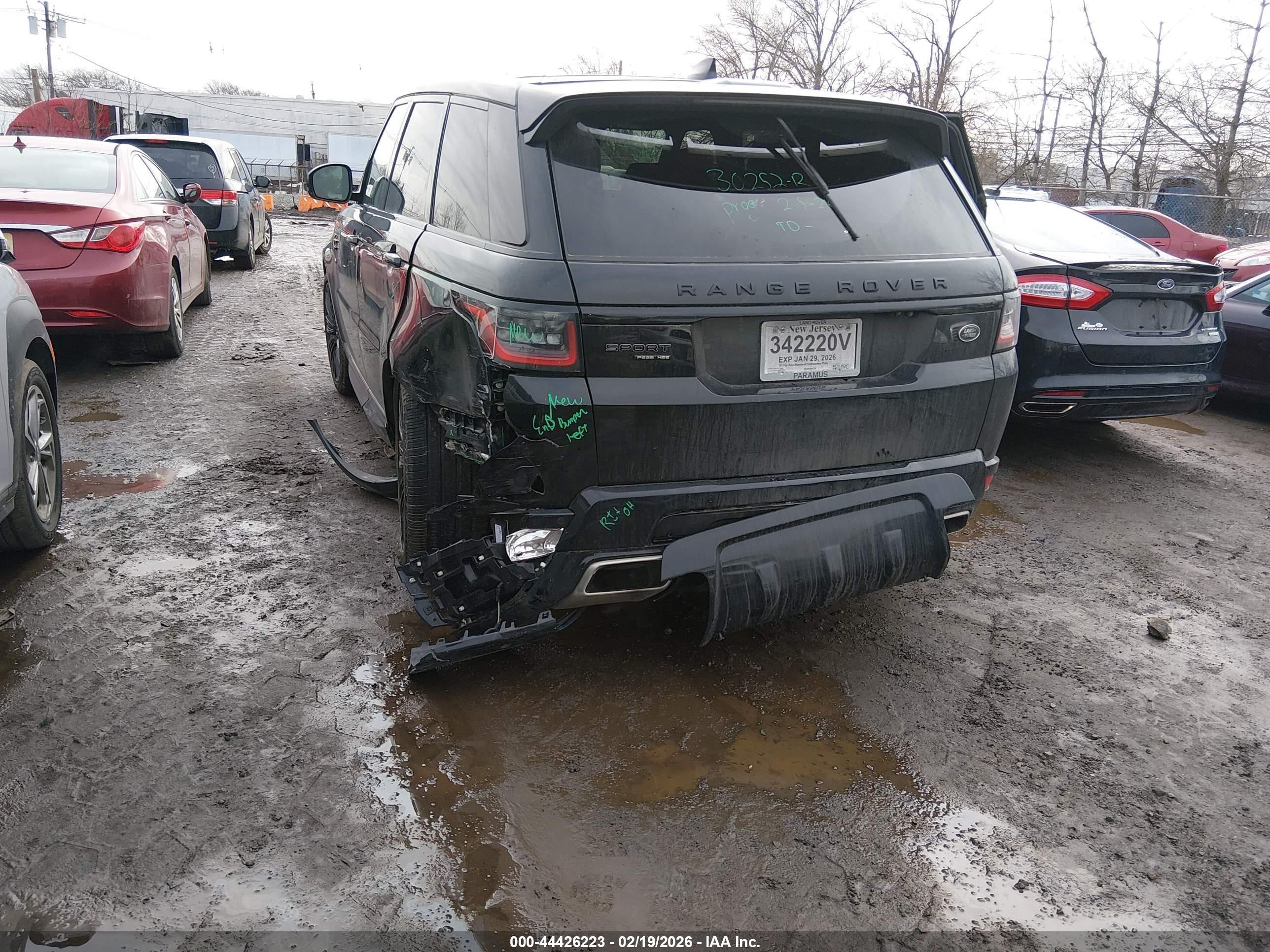 LAND ROVER image 6