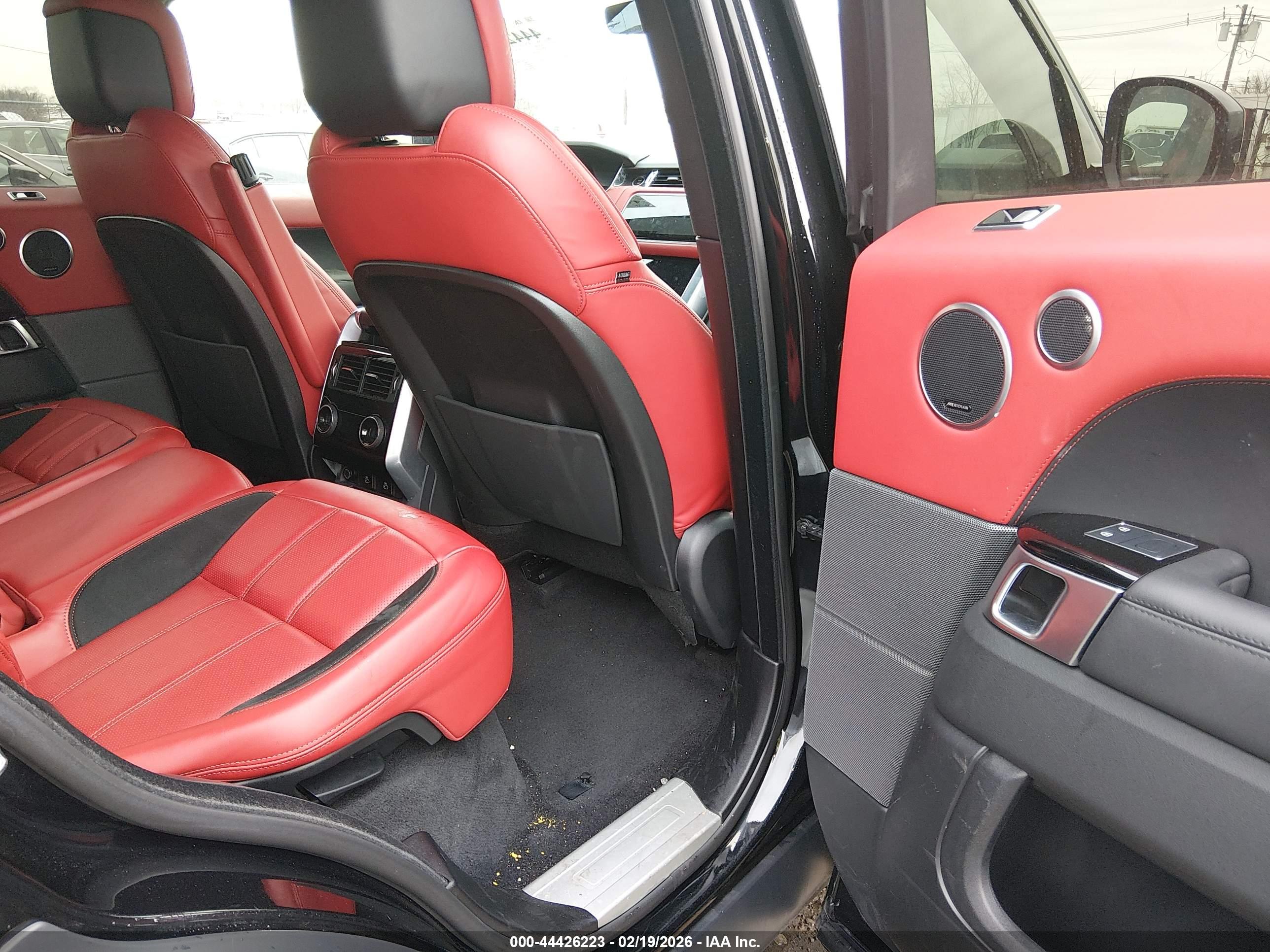 LAND ROVER image 8