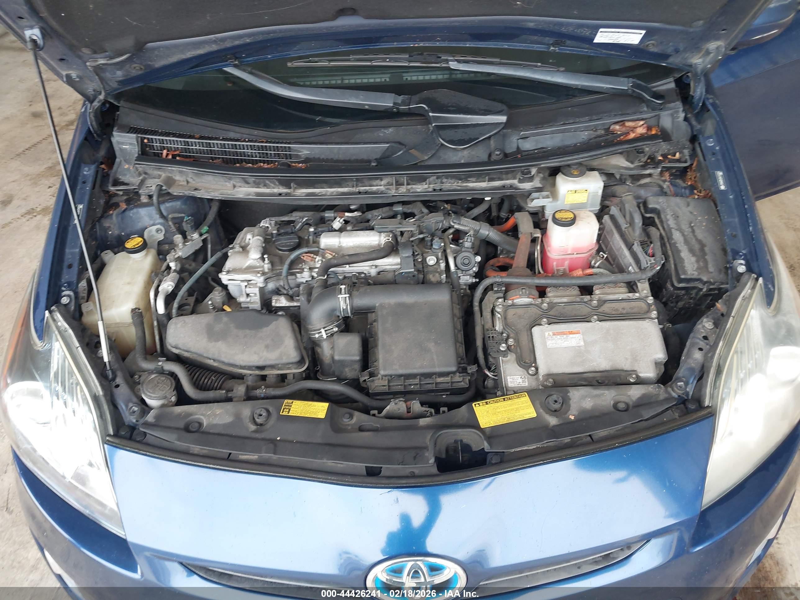 TOYOTA PRIUS image 10