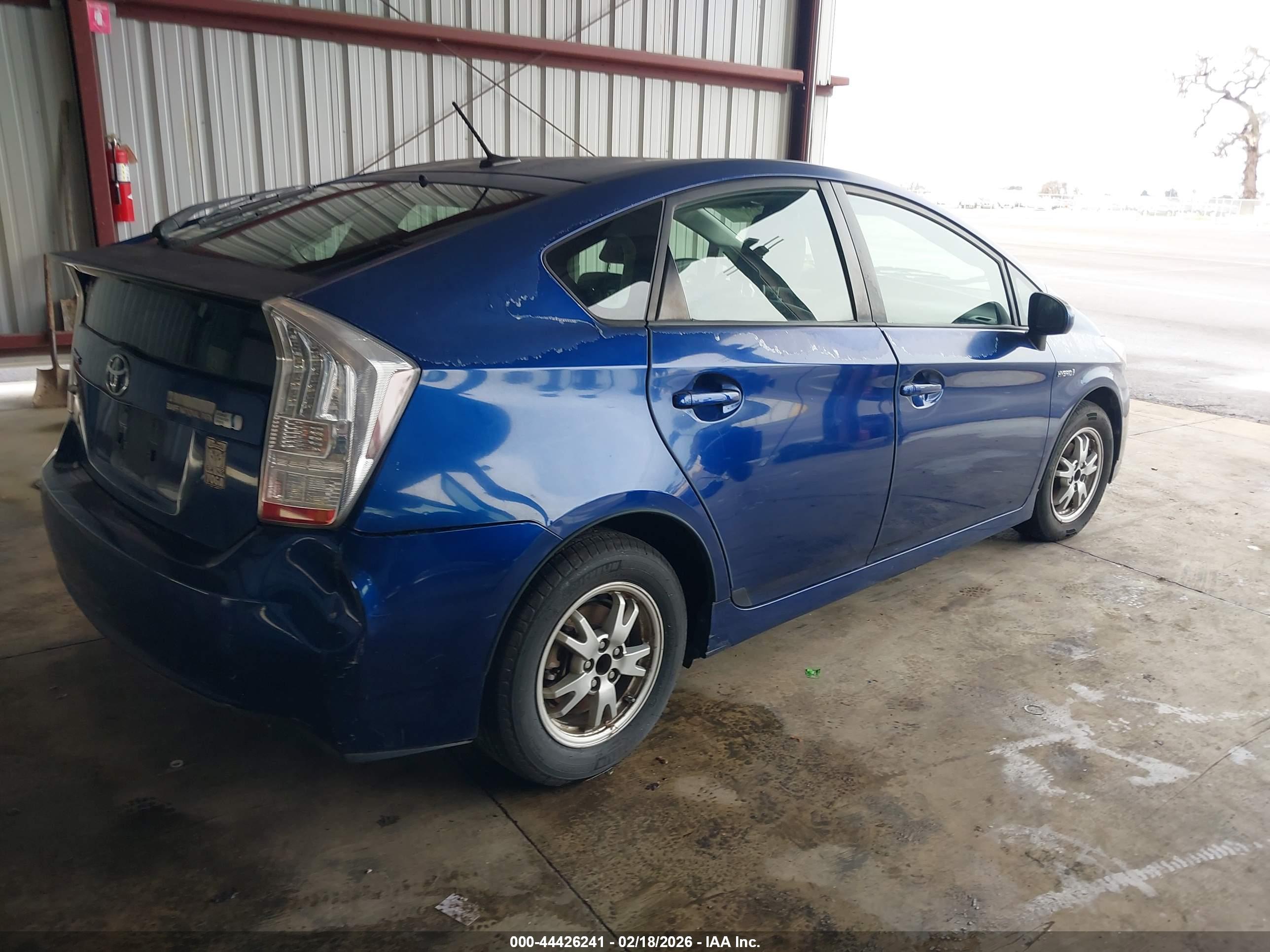 TOYOTA PRIUS image 4