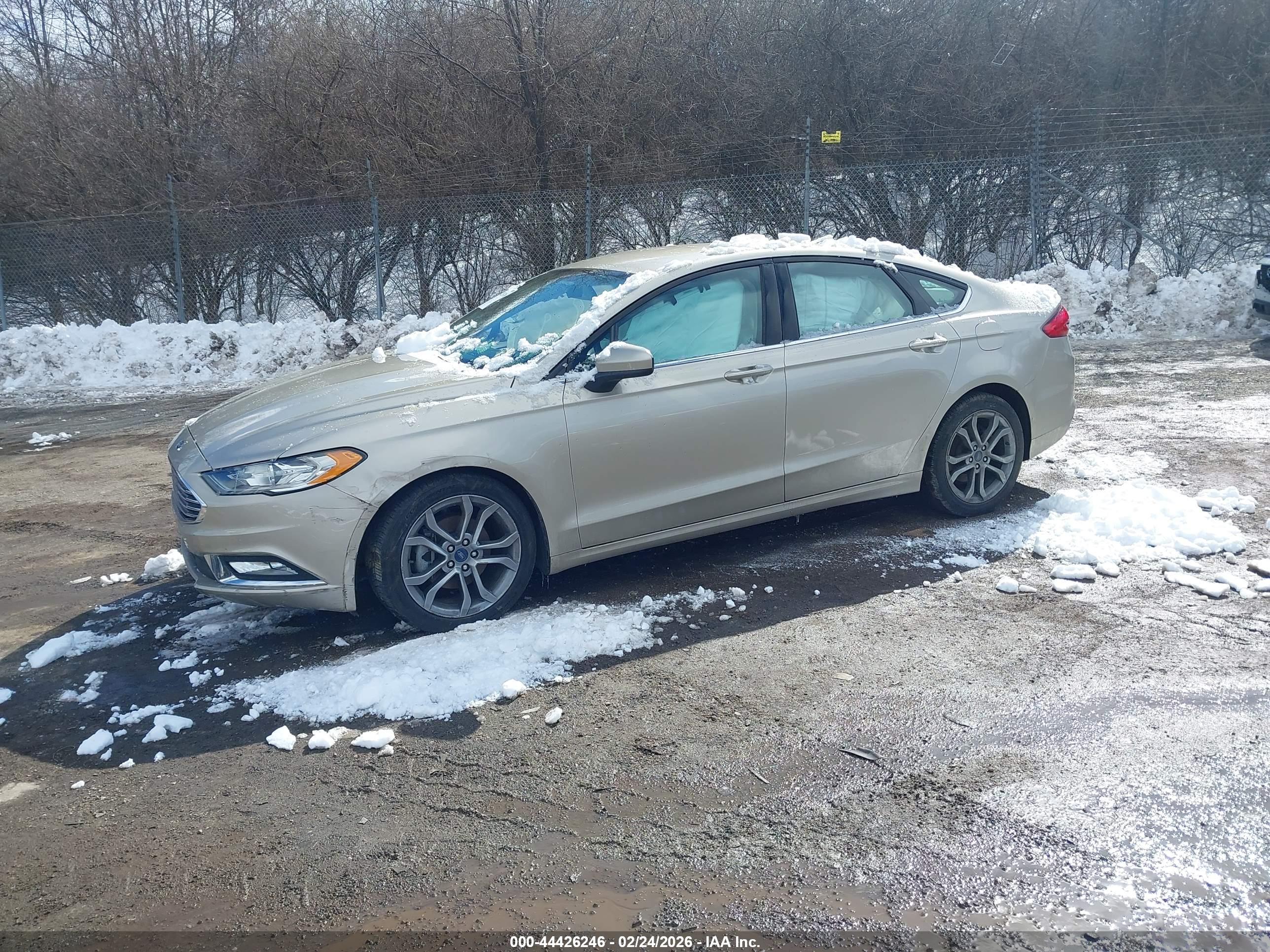 FORD FUSION image 2