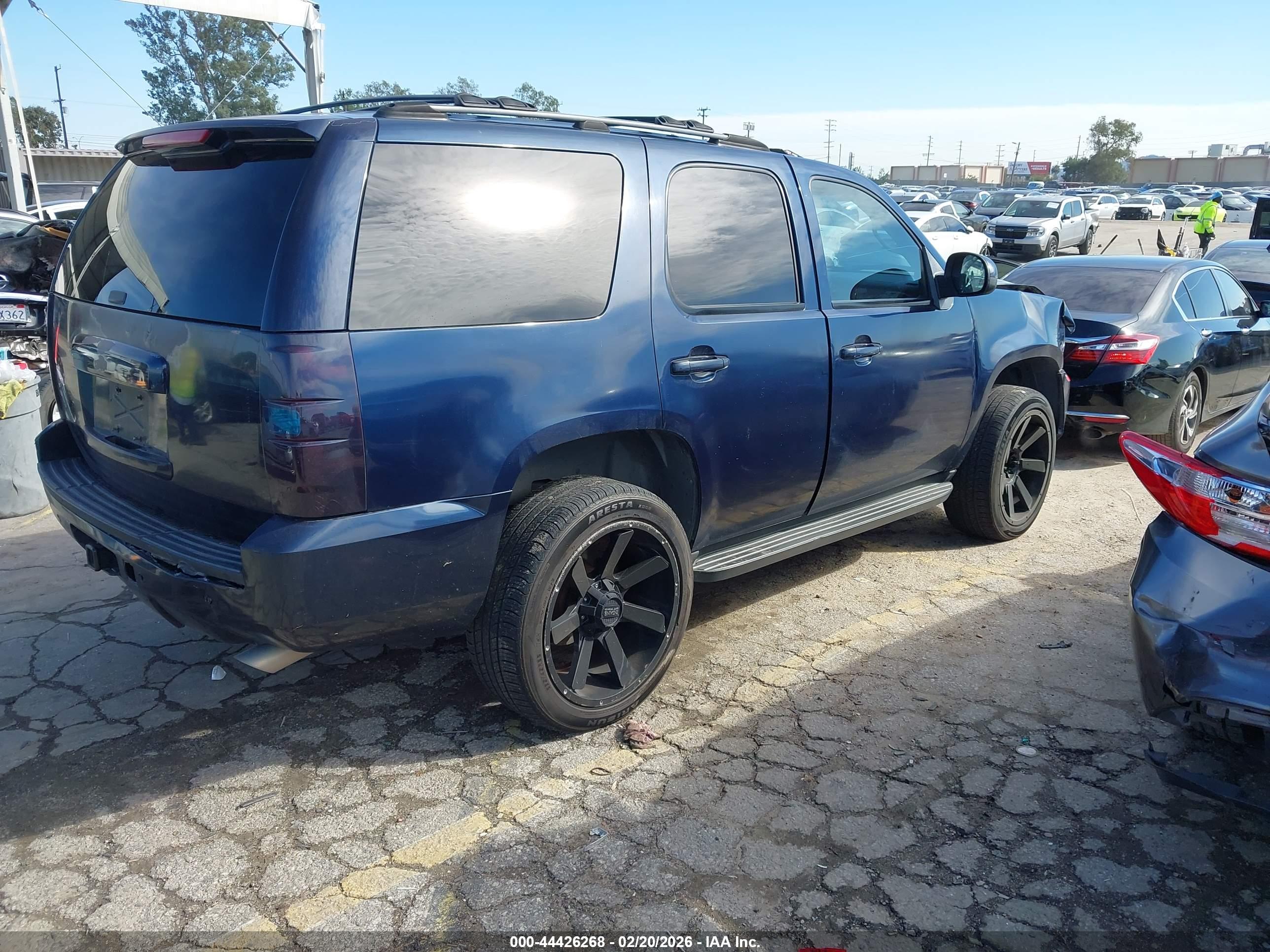 CHEVROLET TAHOE image 4