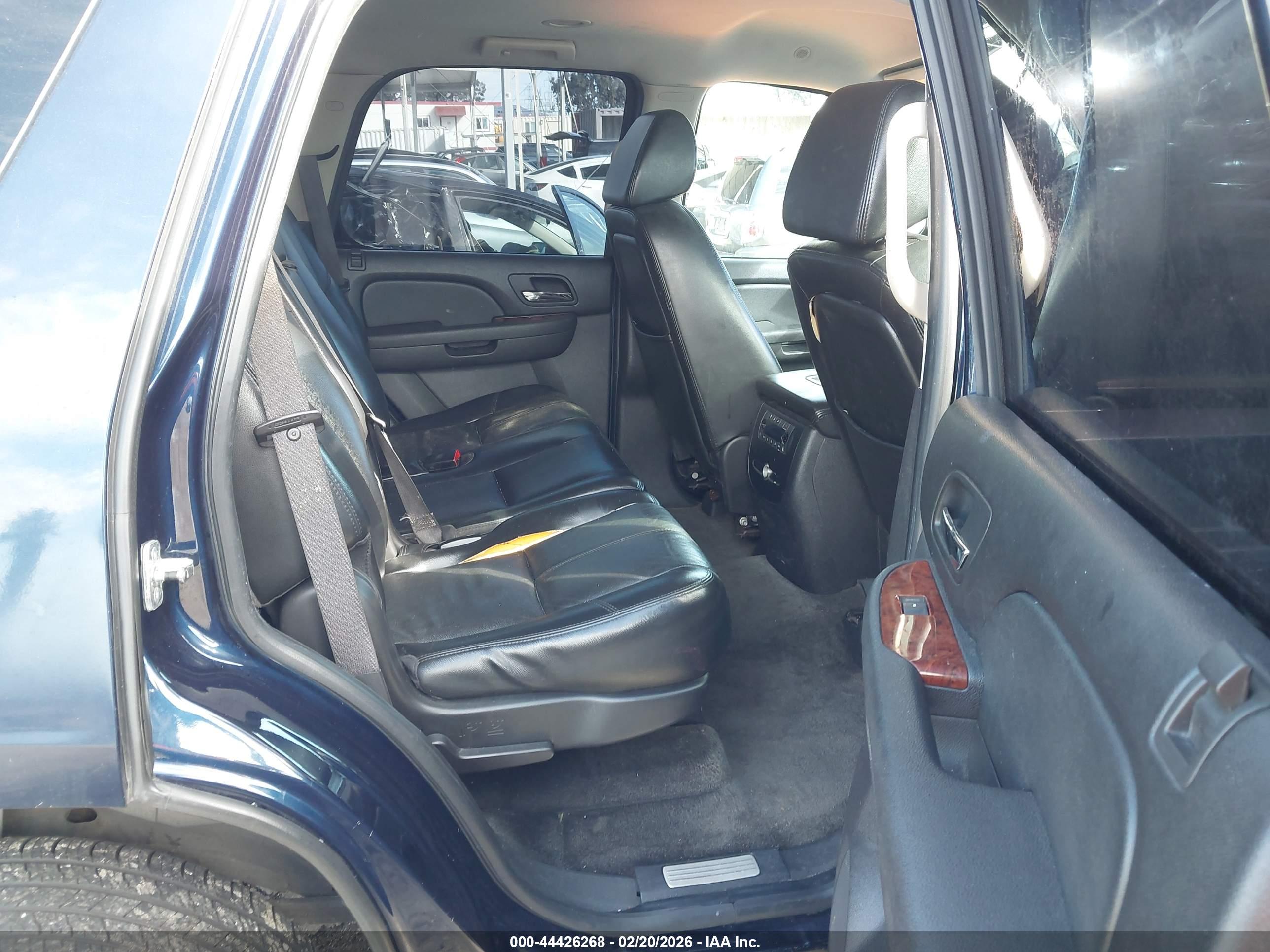 CHEVROLET TAHOE image 8