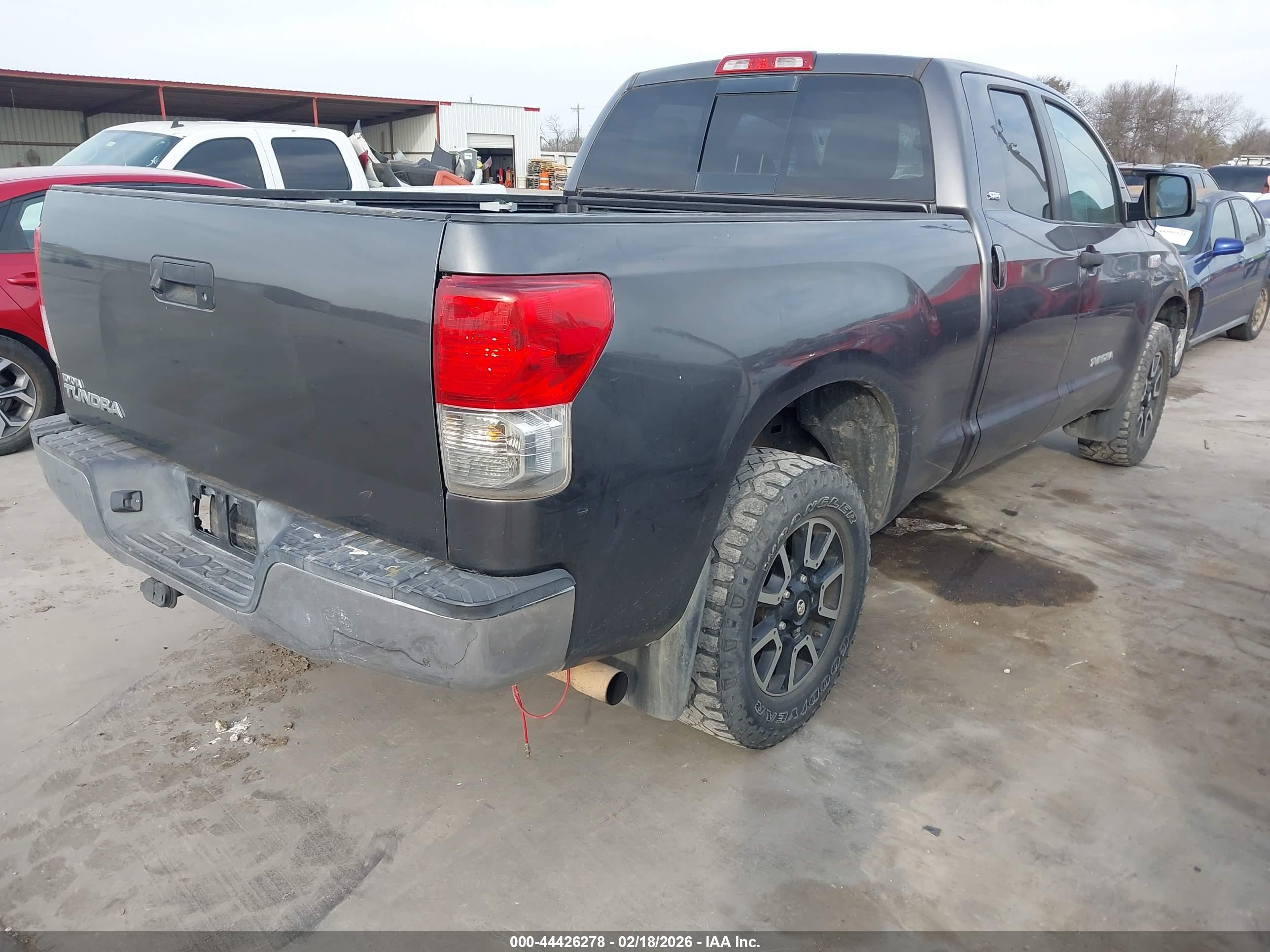 TOYOTA TUNDRA image 4